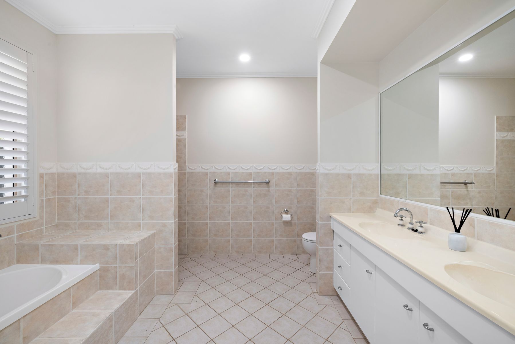 25 Plymouth Court, Raby Bay QLD 4163, Cleveland - Thumbnail 7