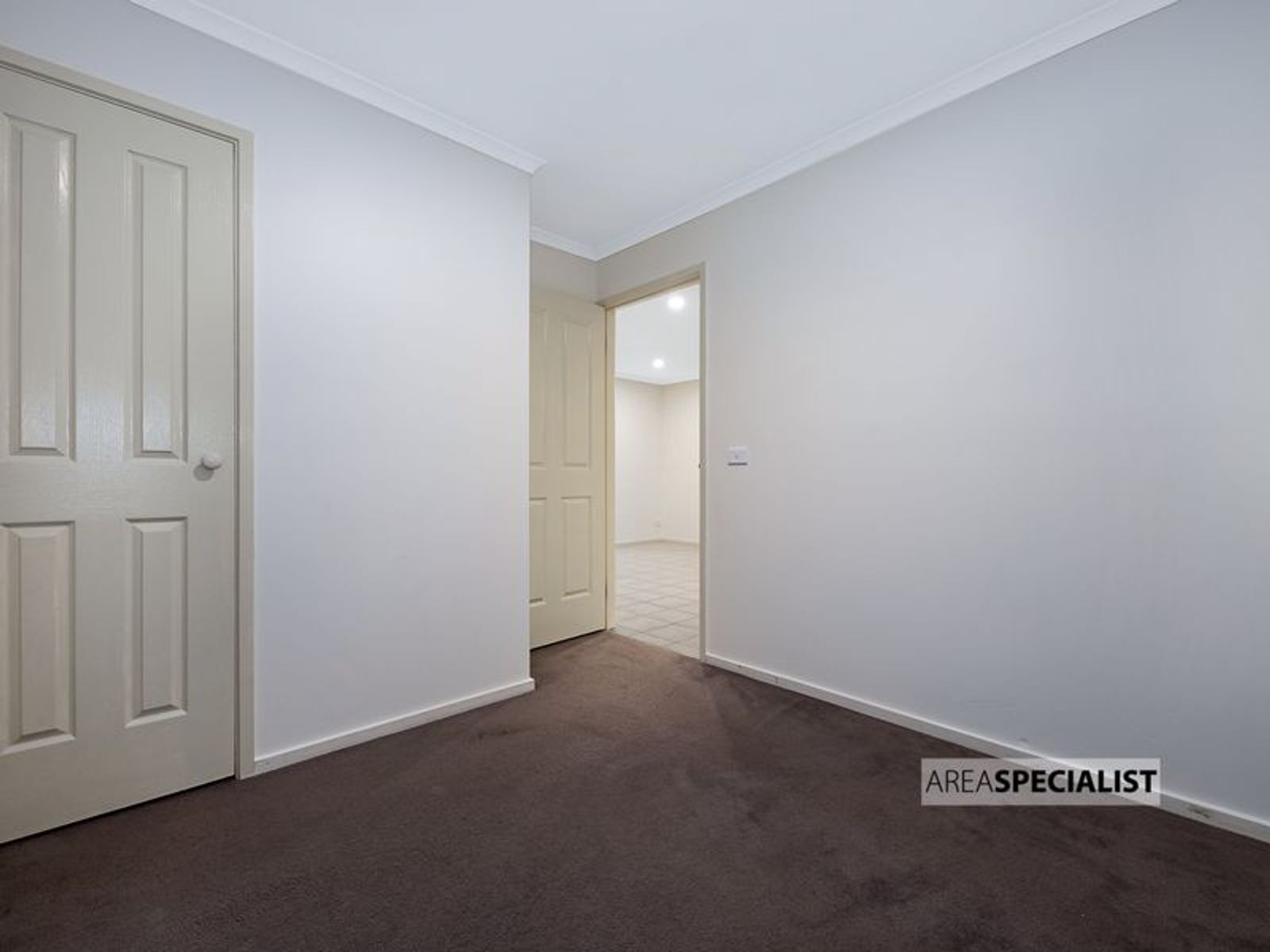 16 Kila Street, Heidelberg West, Cranbourne North - Thumbnail 5