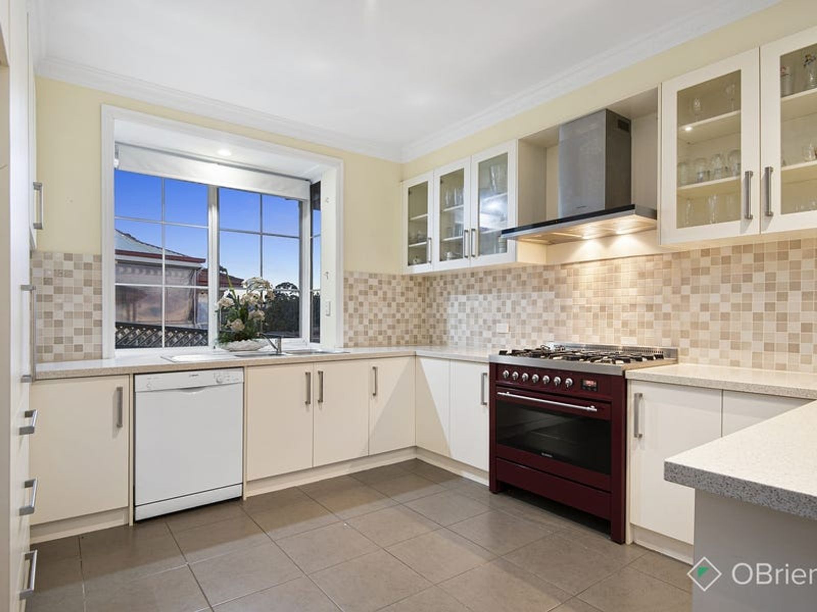12 Georgette Crescent, Endeavour Hills, VIC 3802, Endeavour Hills - Thumbnail 3