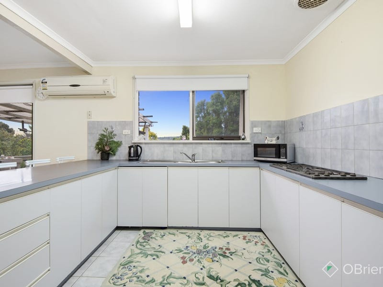 12 Paula Terrace, Endeavour Hills, VIC 3802, Endeavour Hills - Thumbnail 3