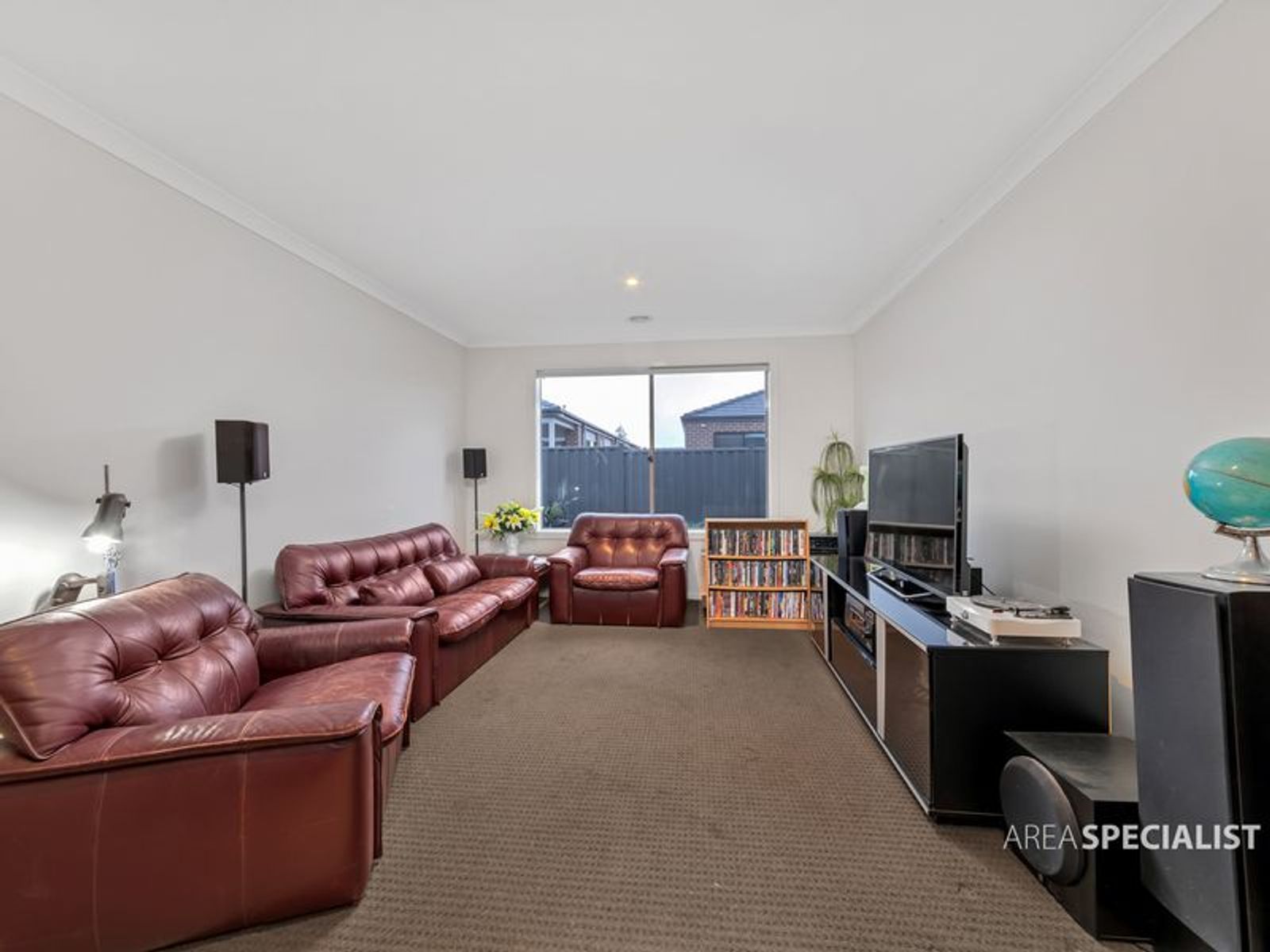 28 Benedetto Crescent, Cranbourne East, VIC 3977, Cranbourne East - Thumbnail 2