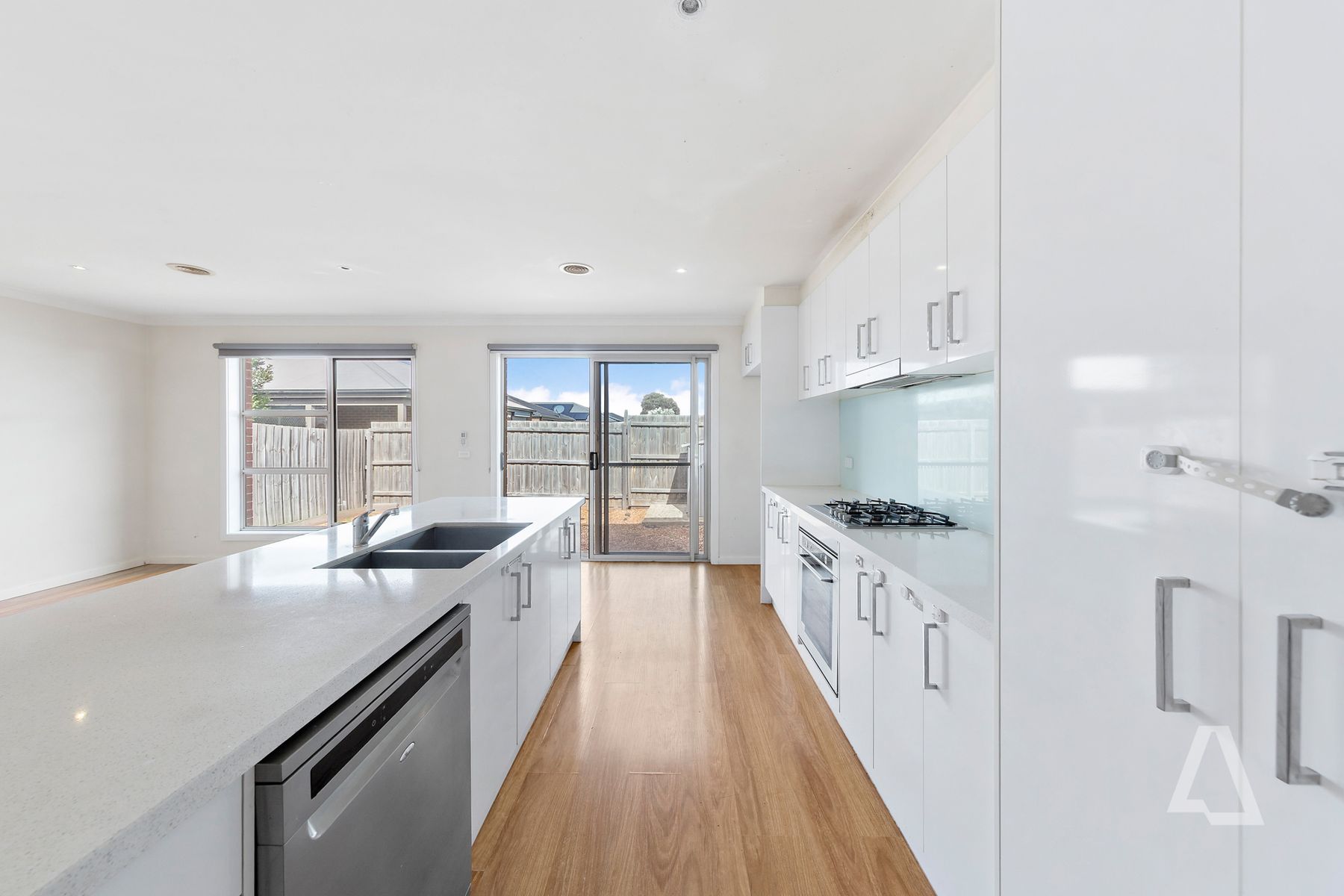 29 Chapman Drive, Wyndham Vale, VIC 3024, Wyndham Vale - Thumbnail 4