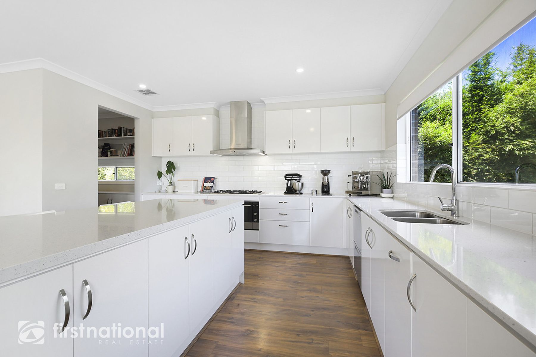14 Sheraton Rise, Drouin, VIC 3818, Drouin - Thumbnail 3