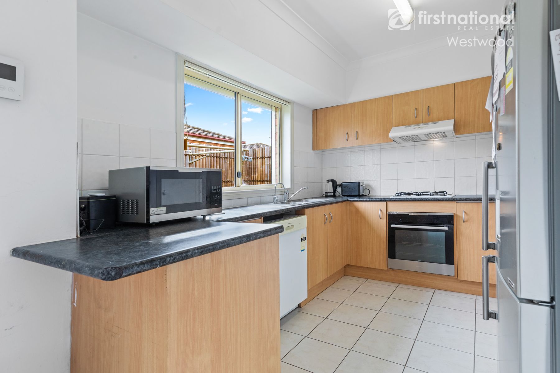 15 Everwin Drive, Werribee VIC 3030, Werribee - Thumbnail 2