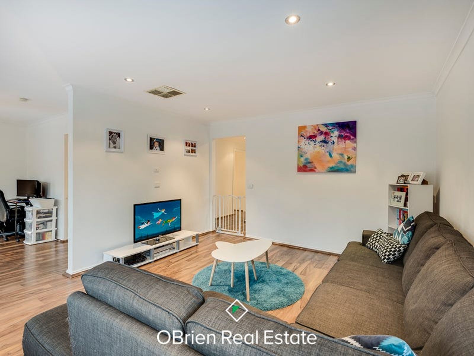 14 Ravenhill Crescent, Endeavour Hills, VIC 3802, Endeavour Hills - Thumbnail 3
