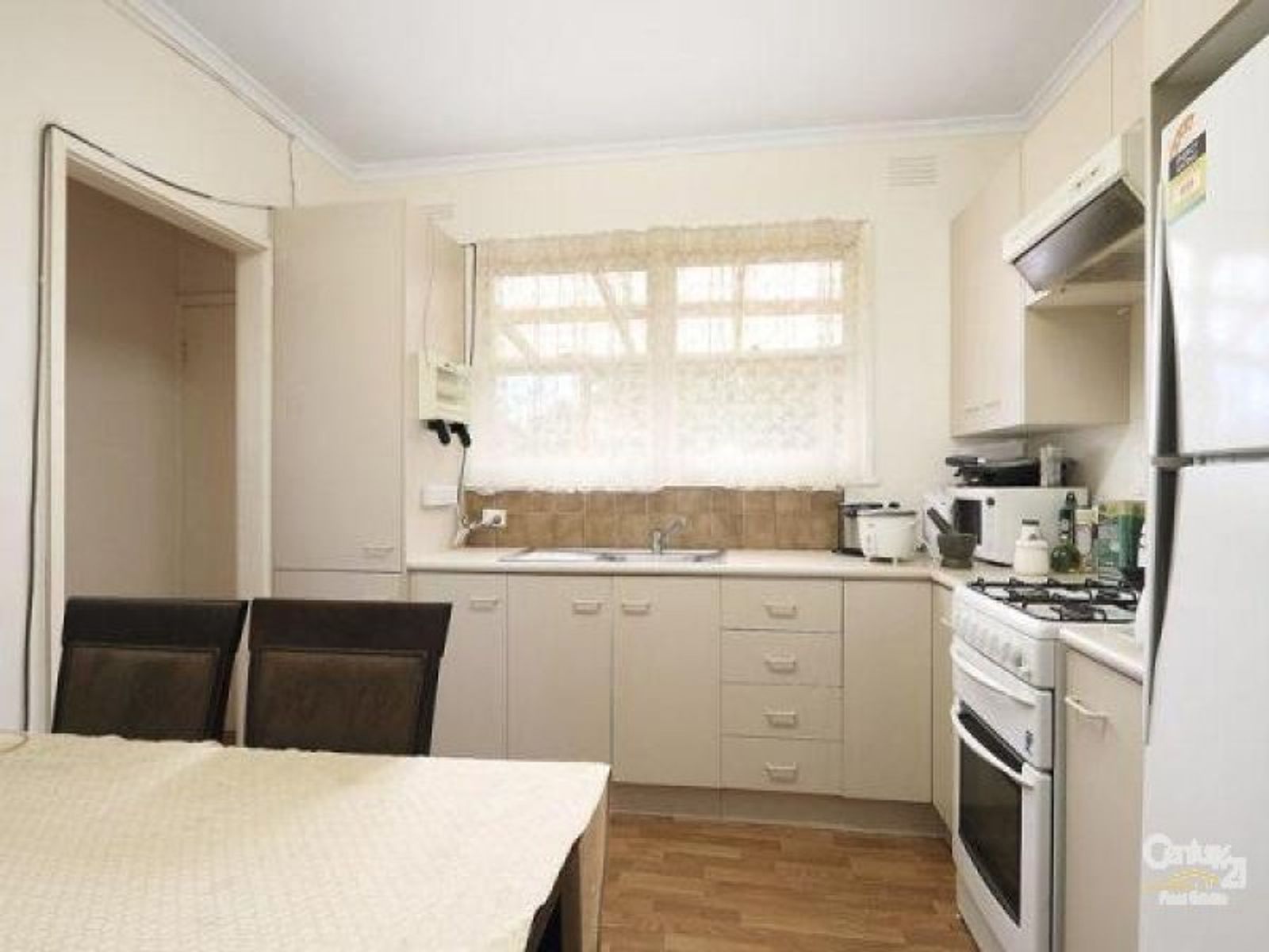3 Kerrie Road, Glen Waverley, VIC 3150, Glen Waverley - Thumbnail 2