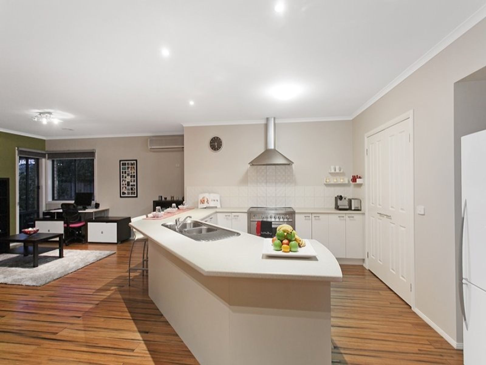 46 Island Point Avenue, Waterways, VIC 3195, Waterways - Thumbnail 3