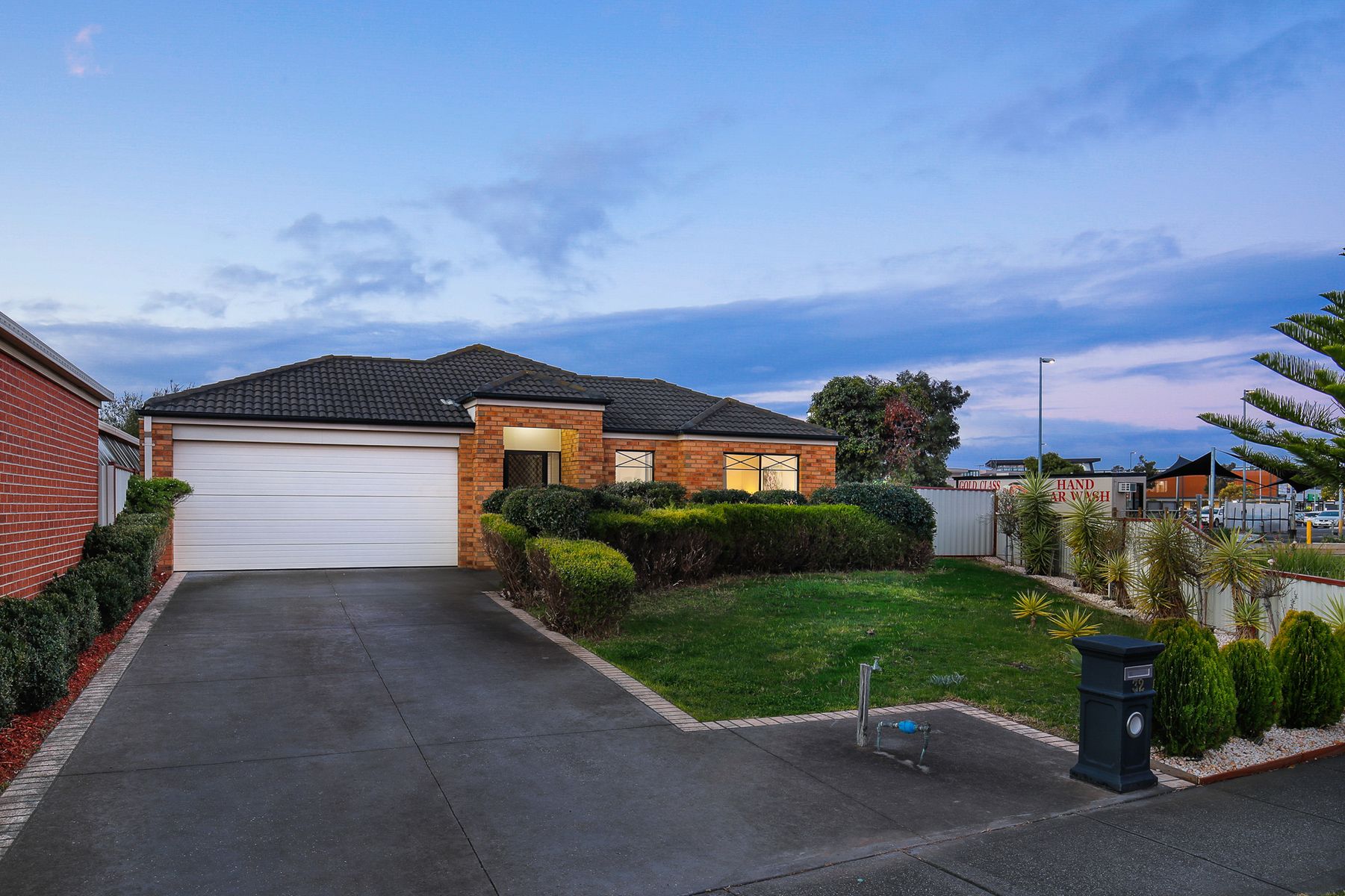 32 Jamieson Way, Point Cook, VIC 3030, Point Cook - Thumbnail 2