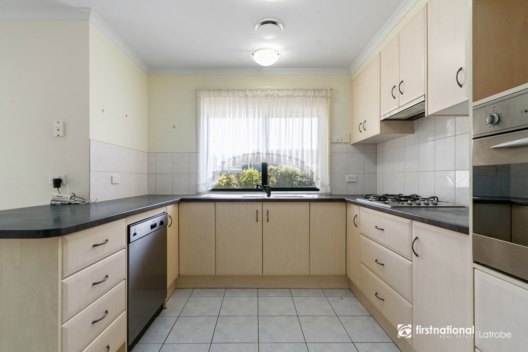 10 Dublin Place, Traralgon VIC 3844, Traralgon - Thumbnail 8