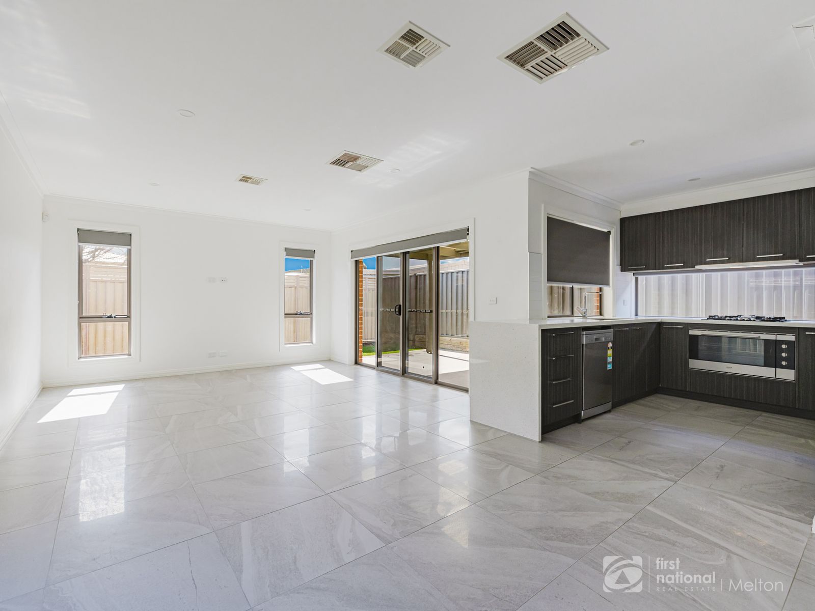 2/22 Dalray Crescent, Kurunjang VIC 3337, Kurunjang - Thumbnail 2