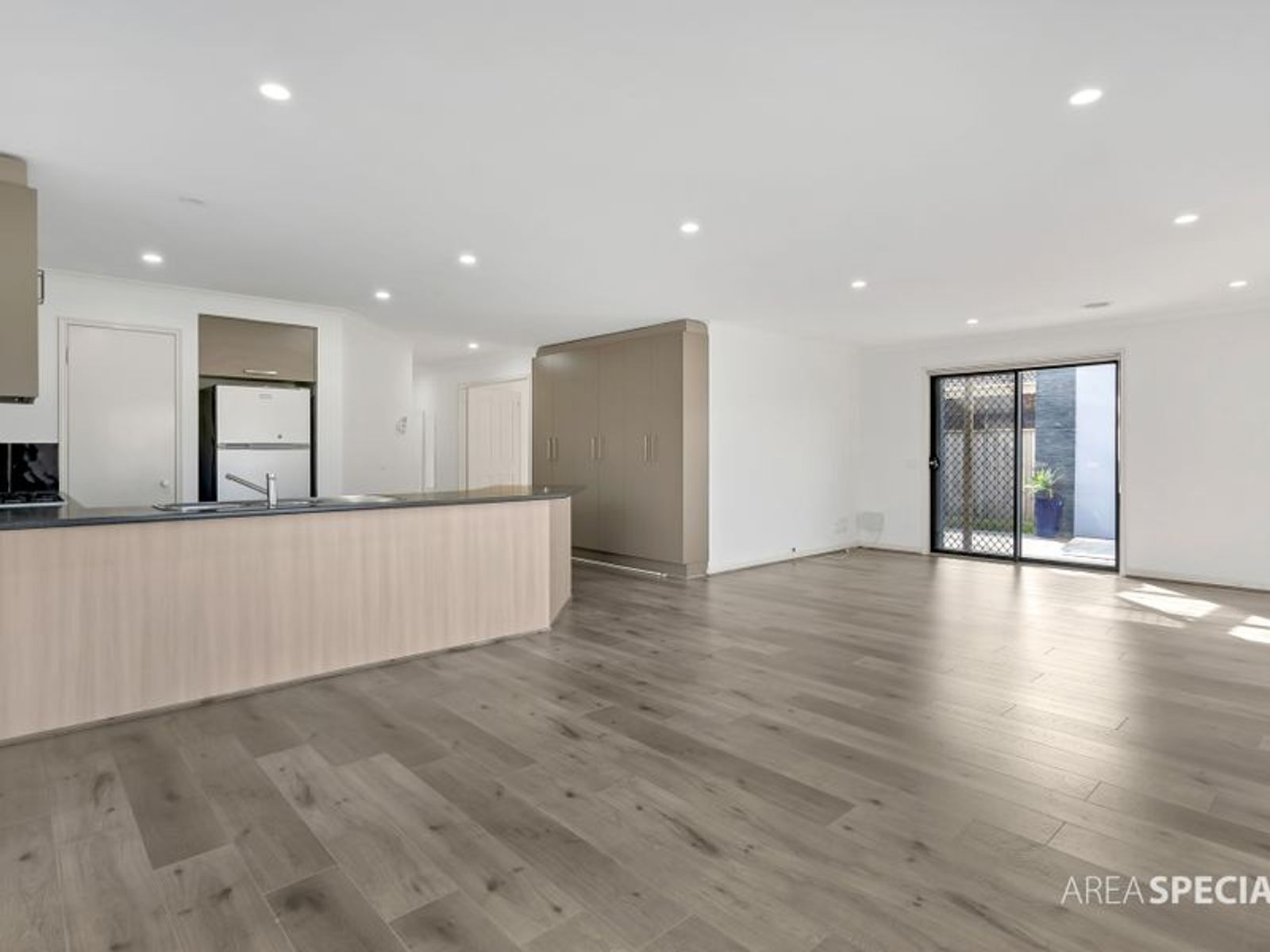 10 Dryandra Place, Cranbourne, Cranbourne - Thumbnail 3