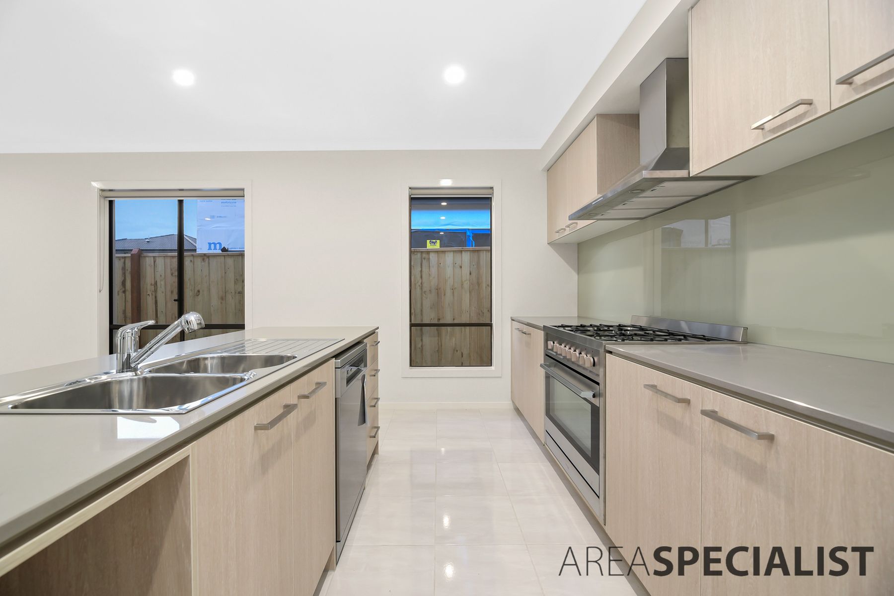 14 Gingera Street, Clyde North, VIC 3978, Clyde North - Thumbnail 6