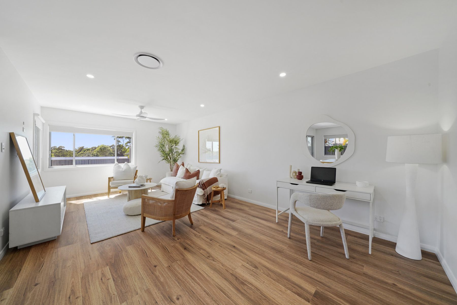 54b Clifton Drive, Port Macquarie NSW 2444, Port Macquarie - Thumbnail 2
