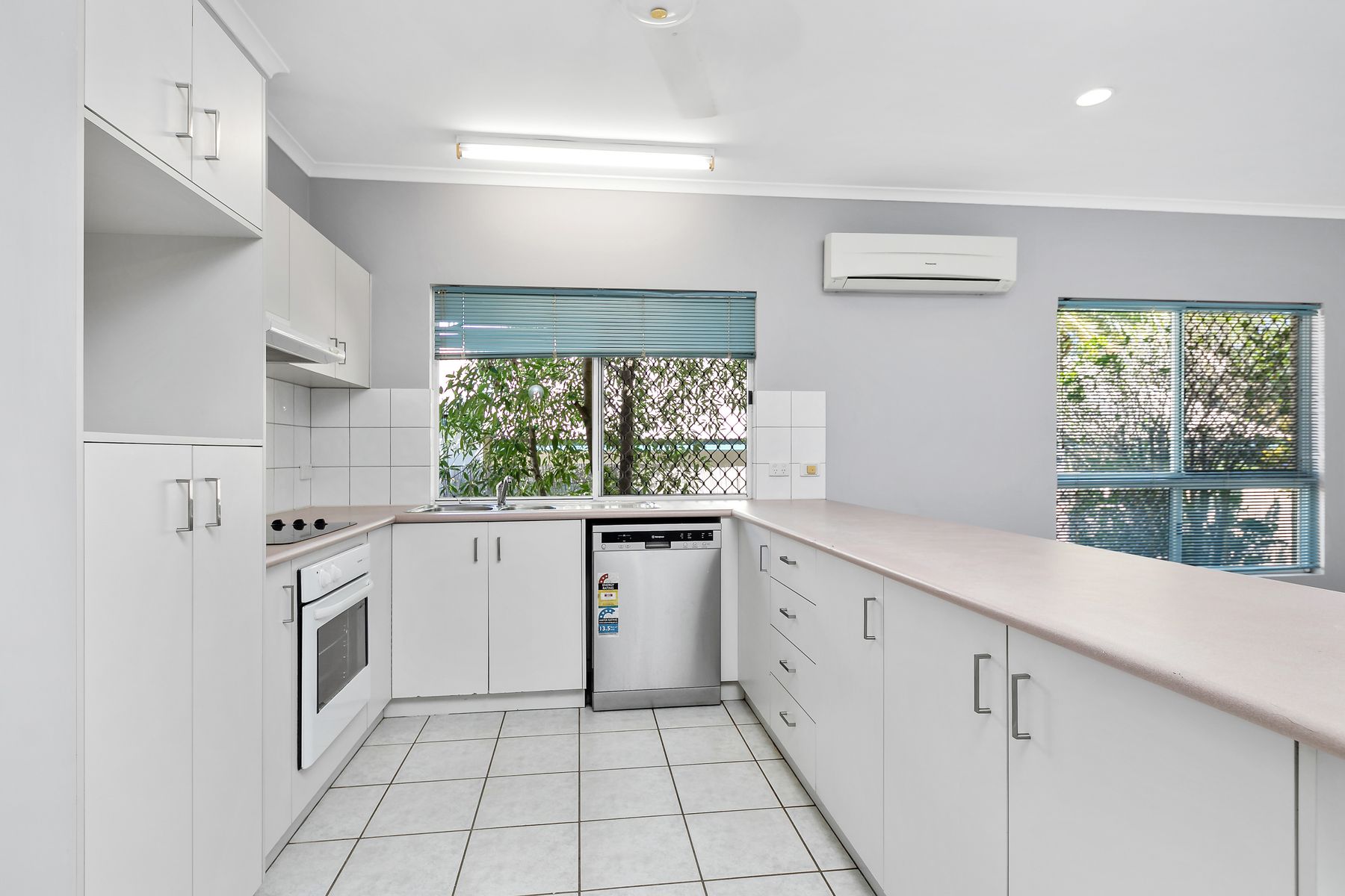 54 Flametree Circuit, Rosebery, NT 0832, Rosebery - Thumbnail 6