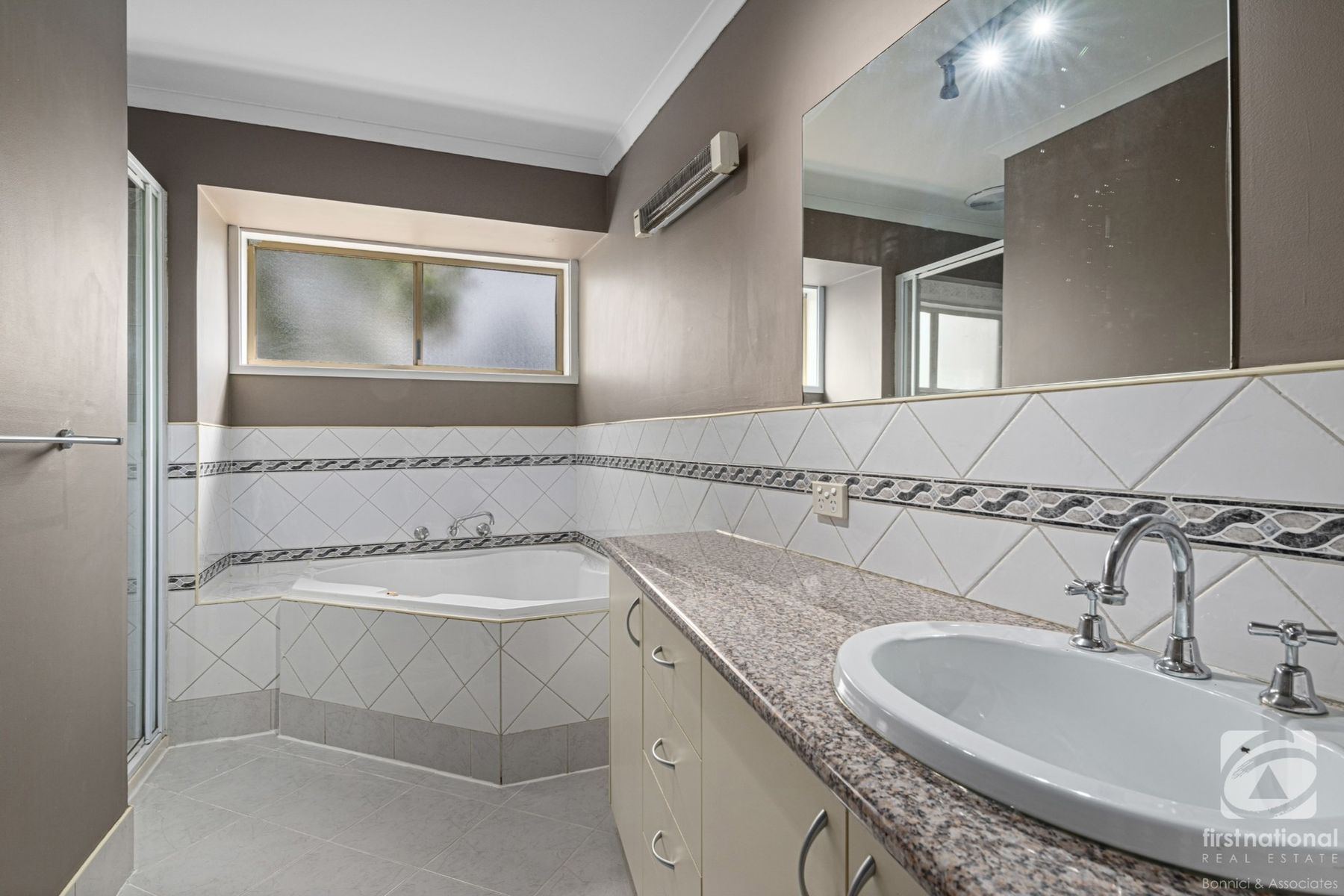 2/11 Conway Court, Wodonga VIC 3690, Wodonga - Thumbnail 4