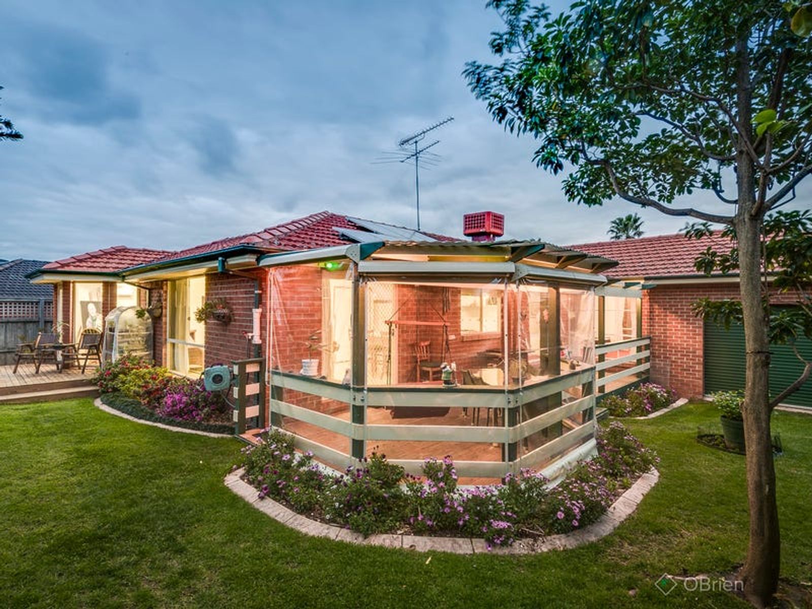14 Showjump Crescent, Endeavour Hills, VIC 3802, Endeavour Hills - Thumbnail 8