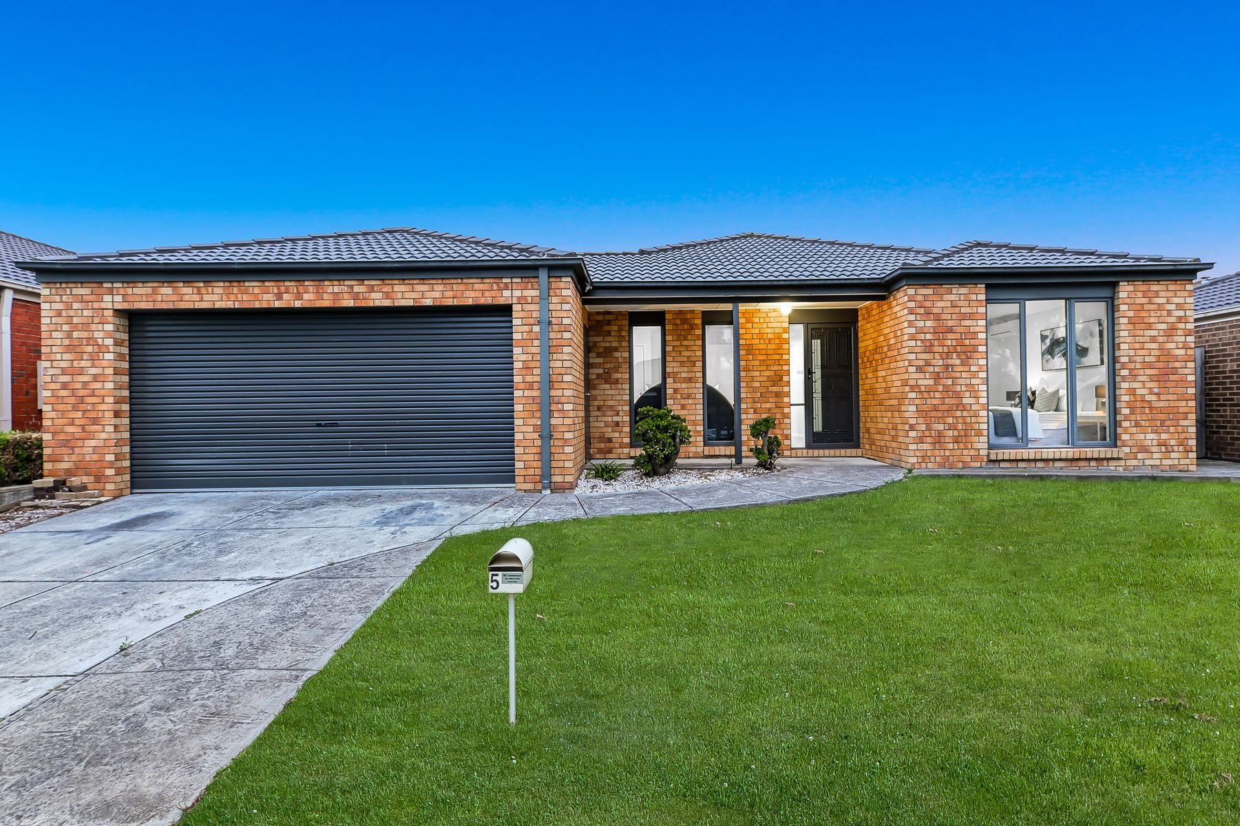 5 Oregano Drive, Lynbrook, VIC 3975, Lynbrook - Thumbnail 2