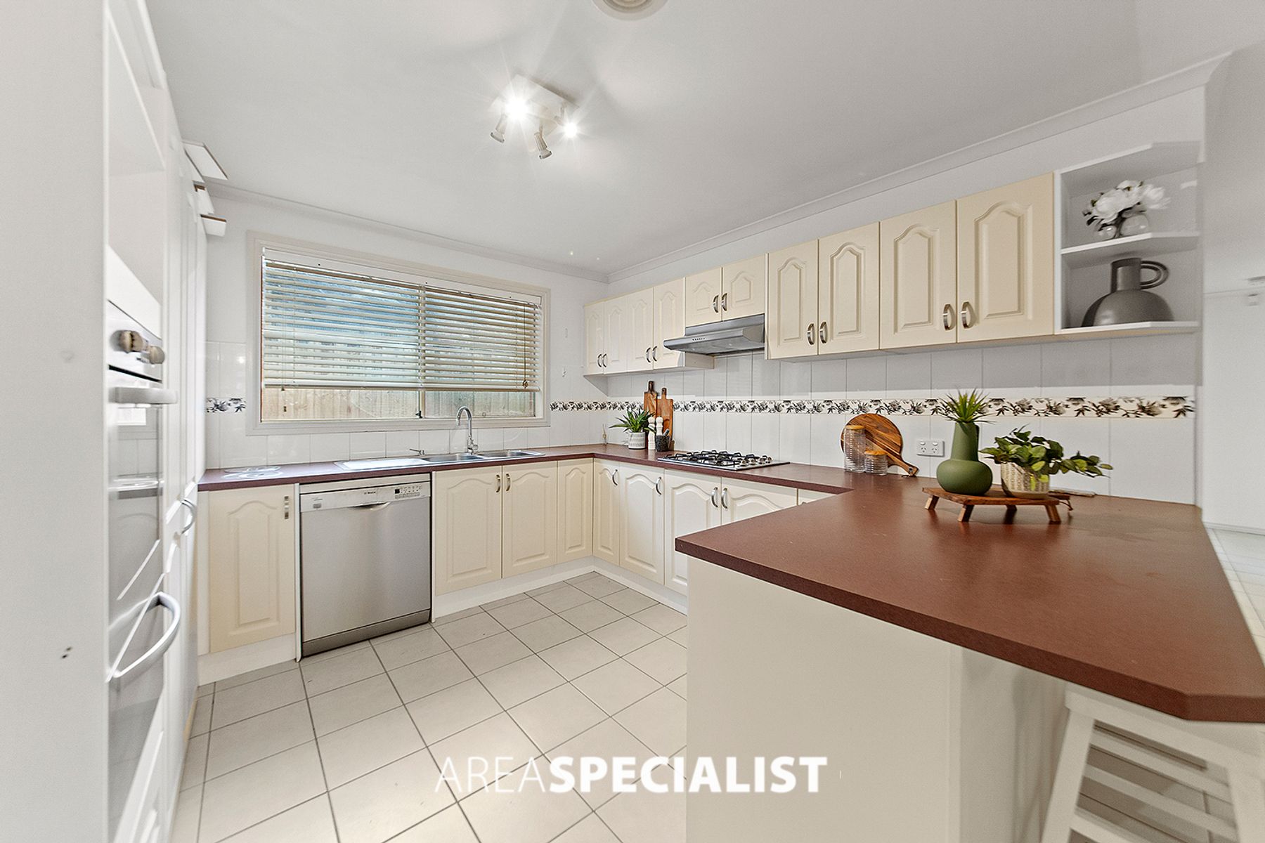 10 Mikasa Place, Pakenham, VIC 3810, Pakenham - Thumbnail 7