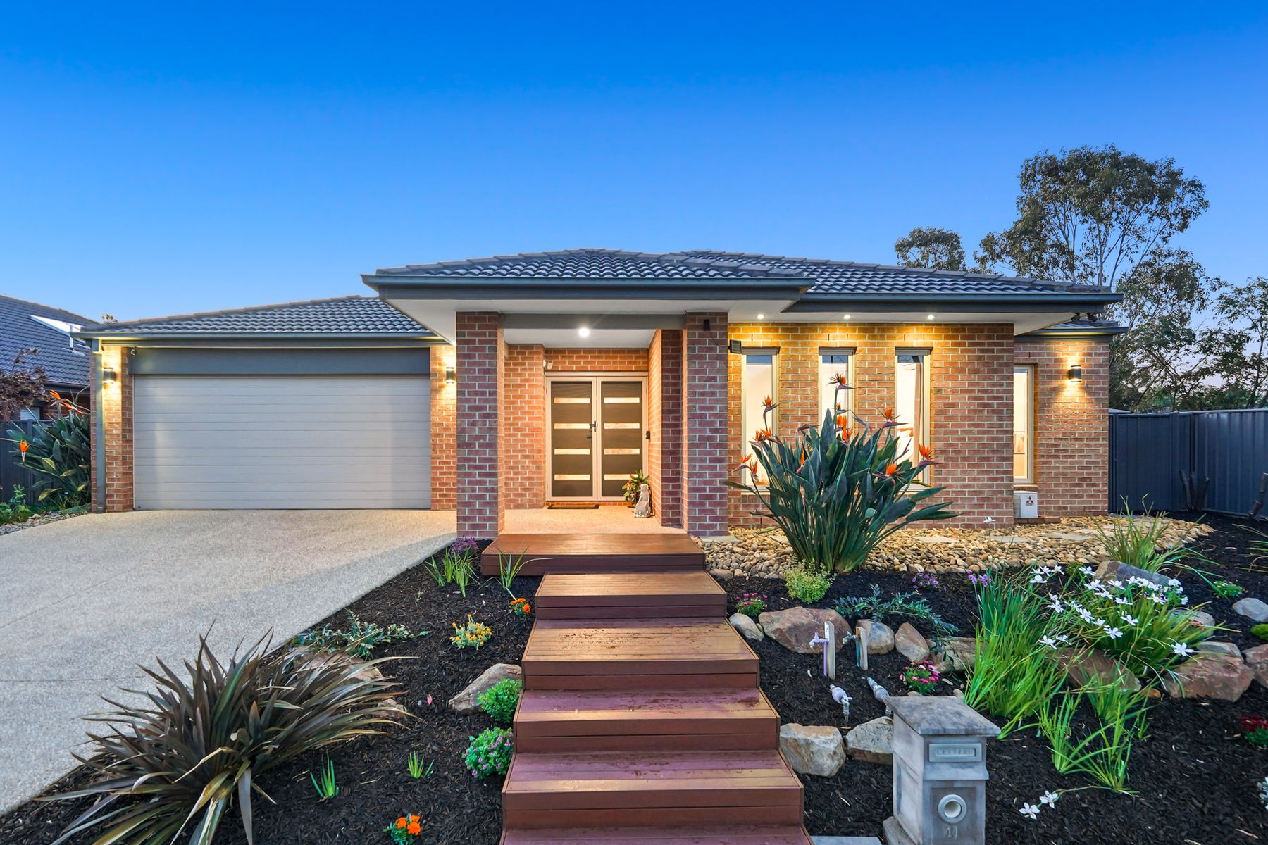 11 Perry Circuit, Cranbourne North, VIC 3977, Cranbourne North - Thumbnail 2