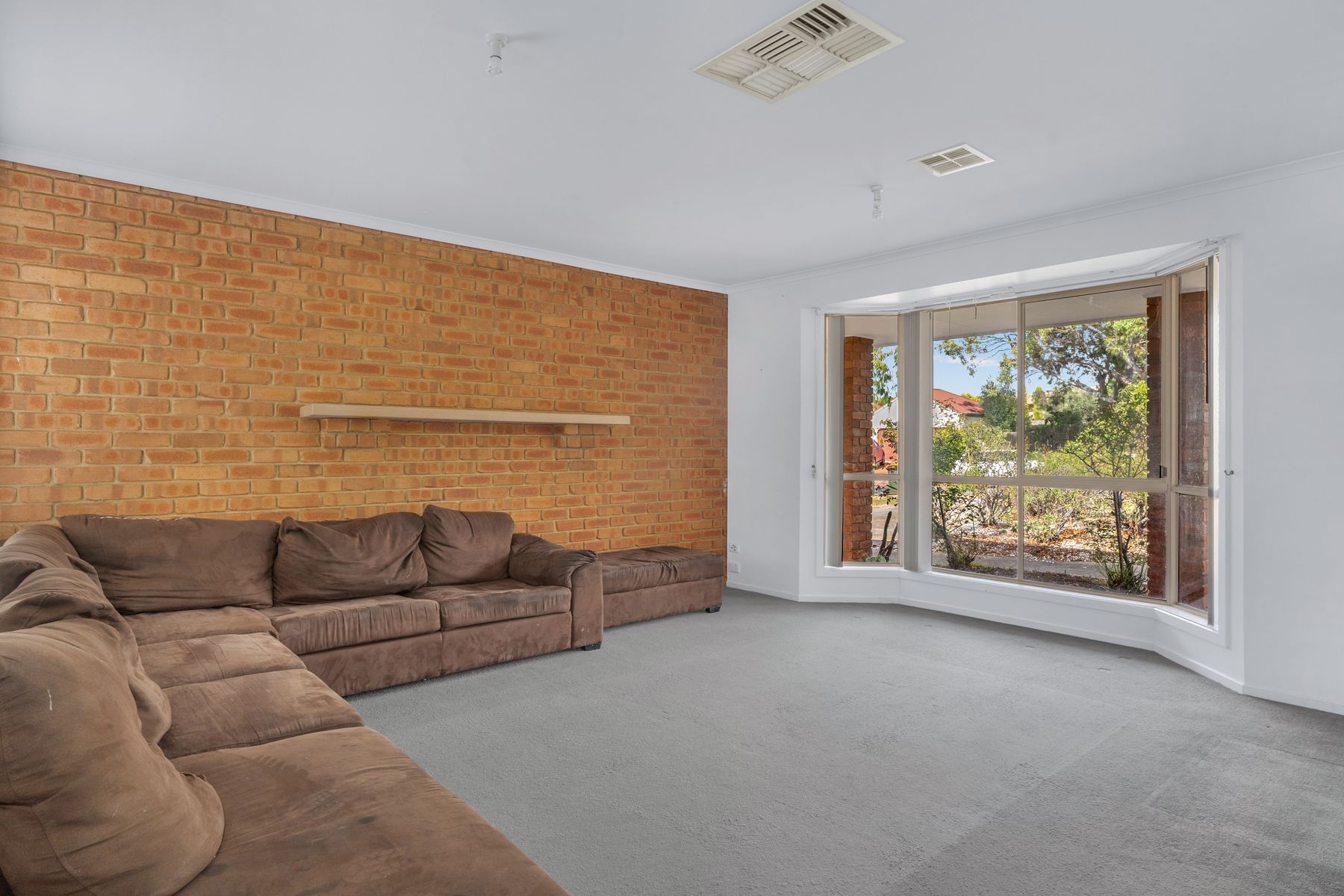 13 Hogan Court, Bacchus Marsh VIC 3340, Bacchus Marsh - Thumbnail 2