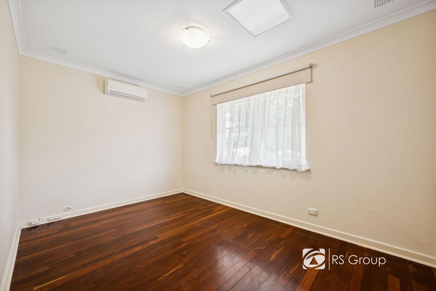 6 Strathearn Road, Forrestfield WA 6058, Forrestfield - Thumbnail 3