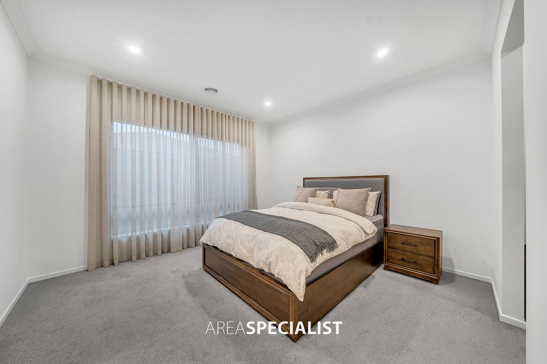 4 Niloma Street, Clyde North, VIC 3978, Clyde North - Thumbnail 4
