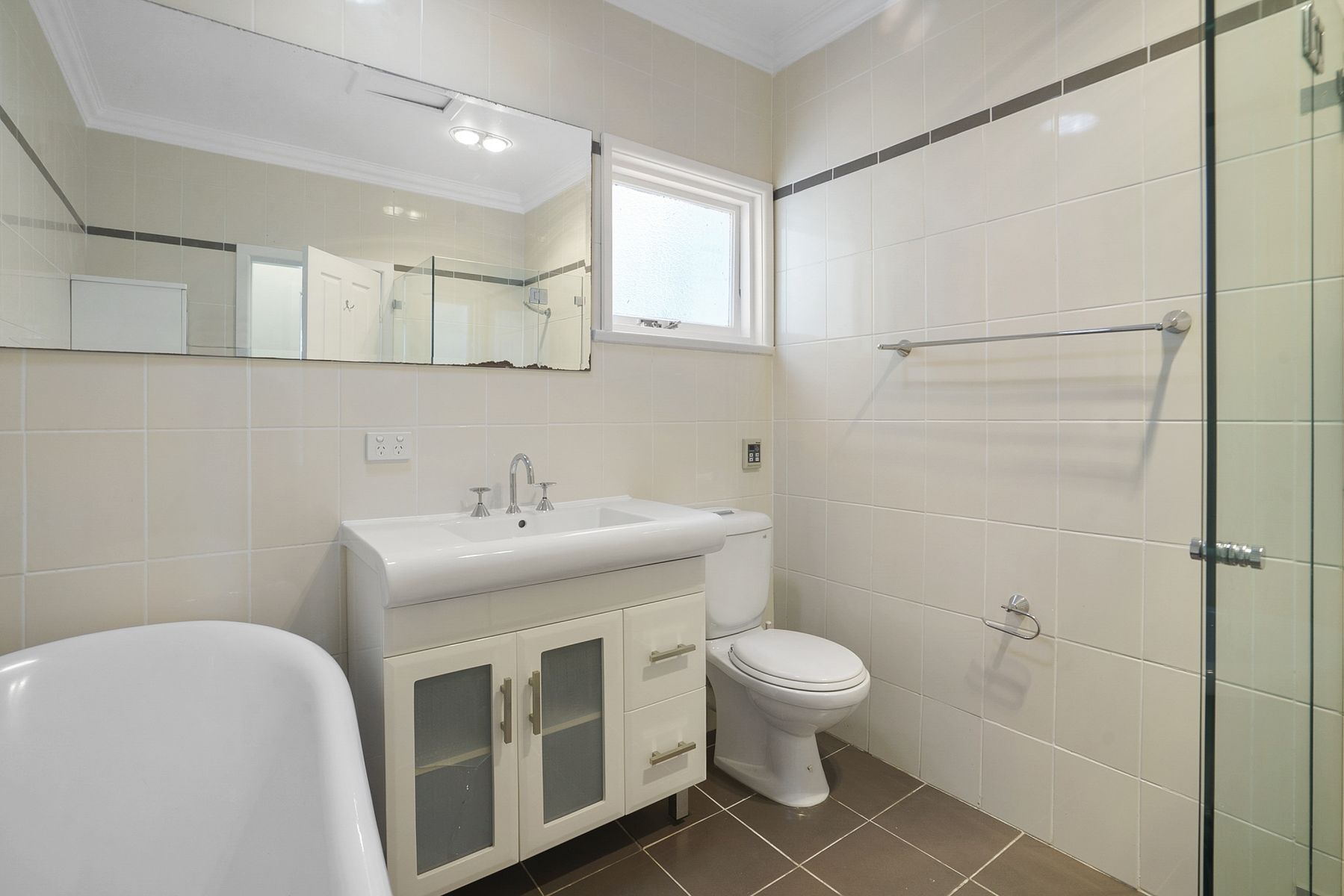 1 Walkom Avenue, Forestville NSW 2087, Forestville - Thumbnail 5