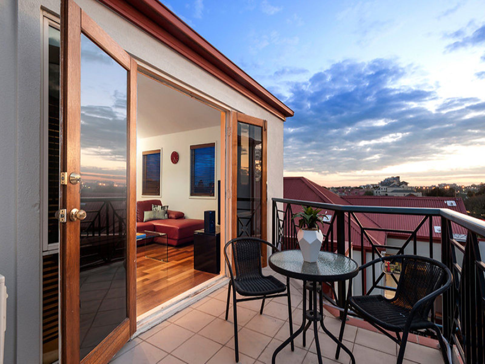 15/8-32 Howlett Street, Kensington - Thumbnail 4