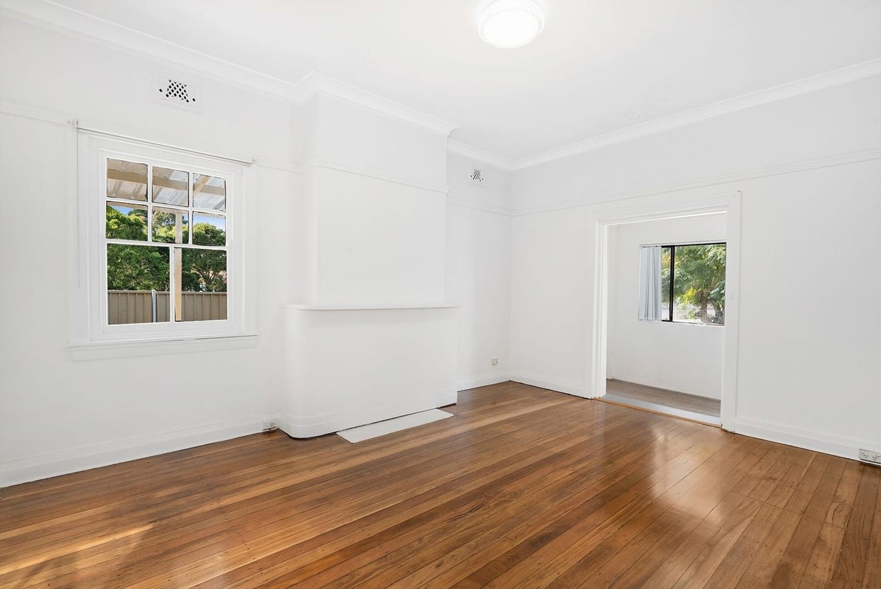 1/50 Locksley Avenue, Merrylands NSW 2160, Merrylands - Thumbnail 2