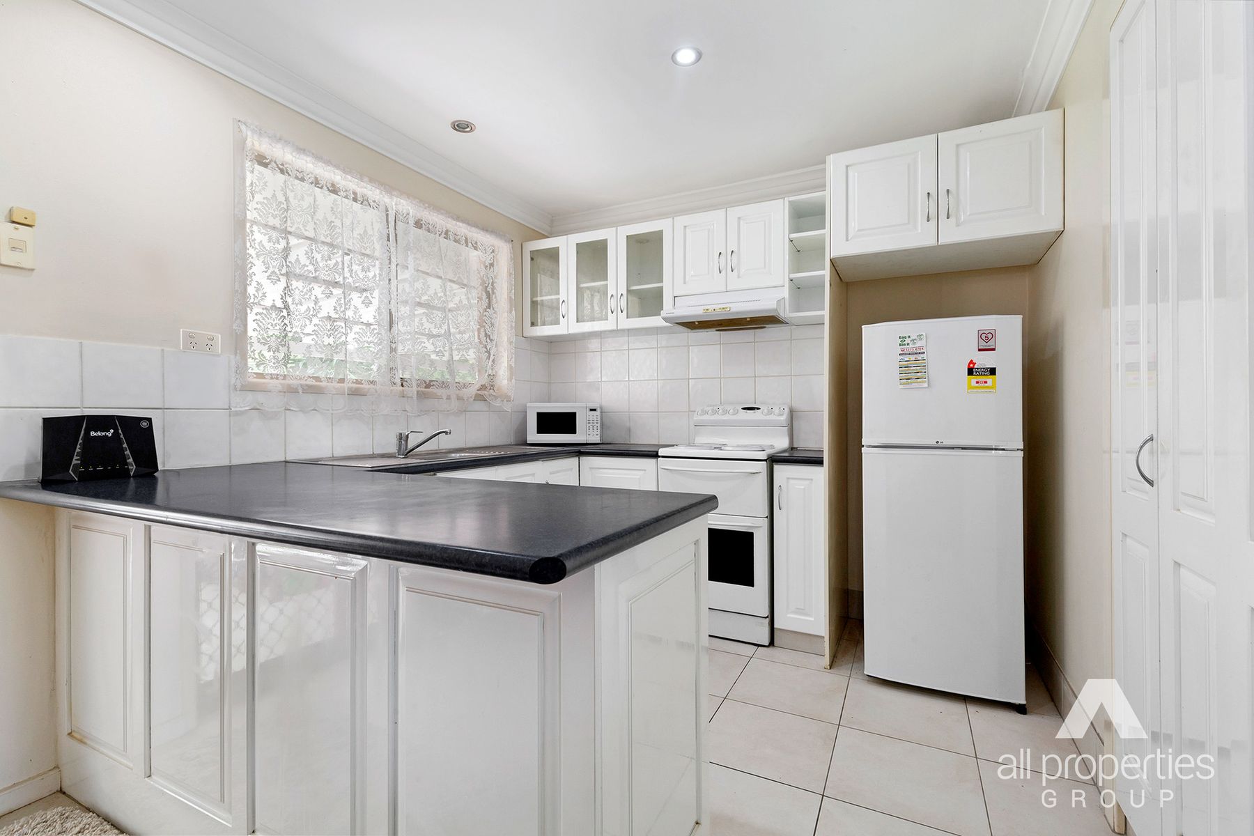 28 Rhodes Street, Loganlea QLD 4131, Loganlea - Thumbnail 3