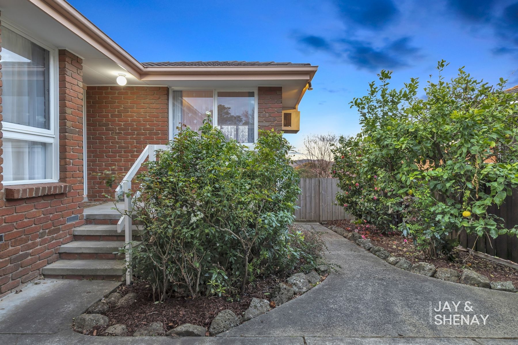 37 Monkhouse Drive, Endeavour Hills, VIC 3802, Endeavour Hills - Thumbnail 4