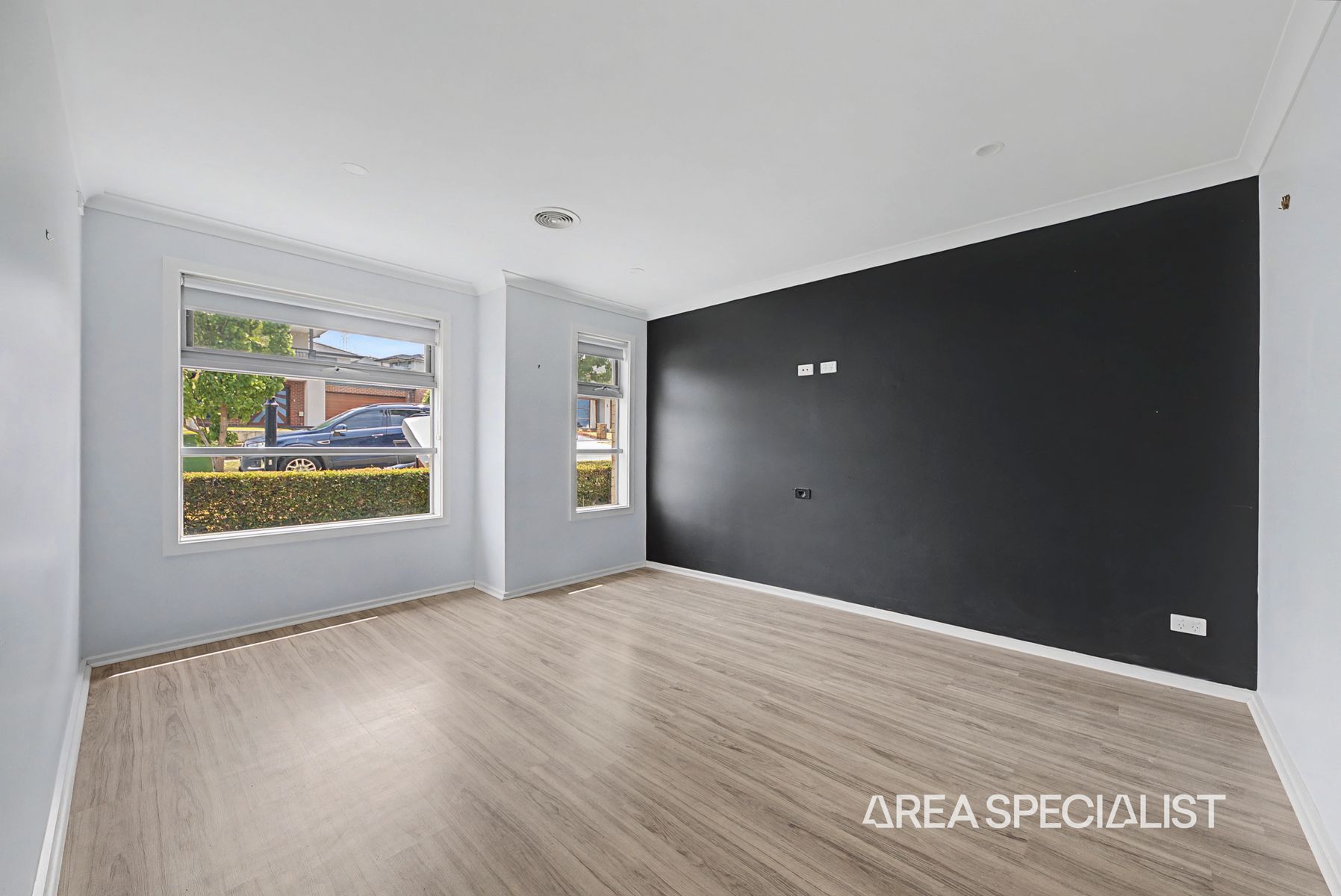 28 Illawarra Way, Pakenham, VIC 3810, Pakenham - Thumbnail 3