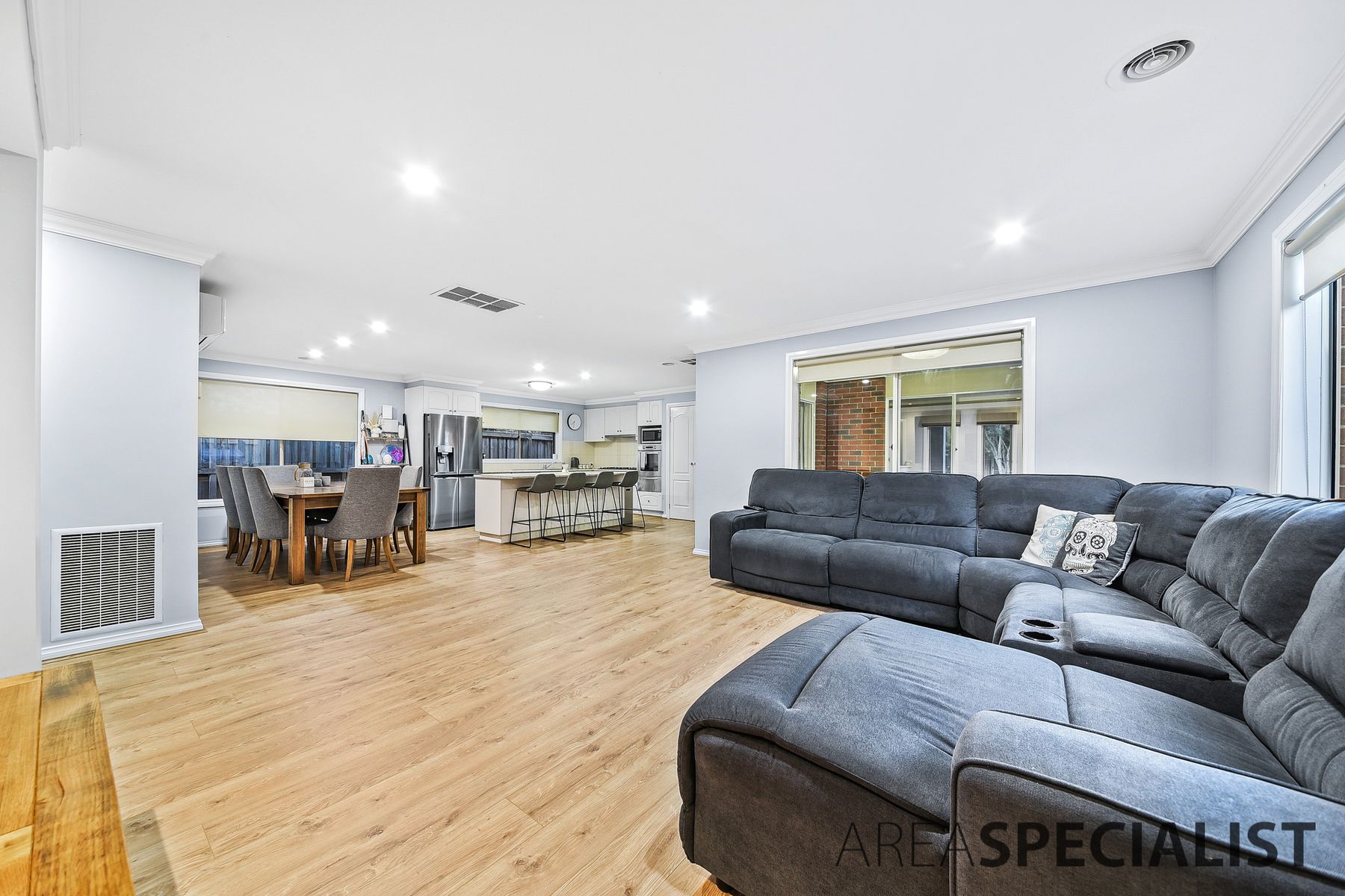 8 Boronia Avenue, Cranbourne, VIC 3977, Cranbourne - Thumbnail 6