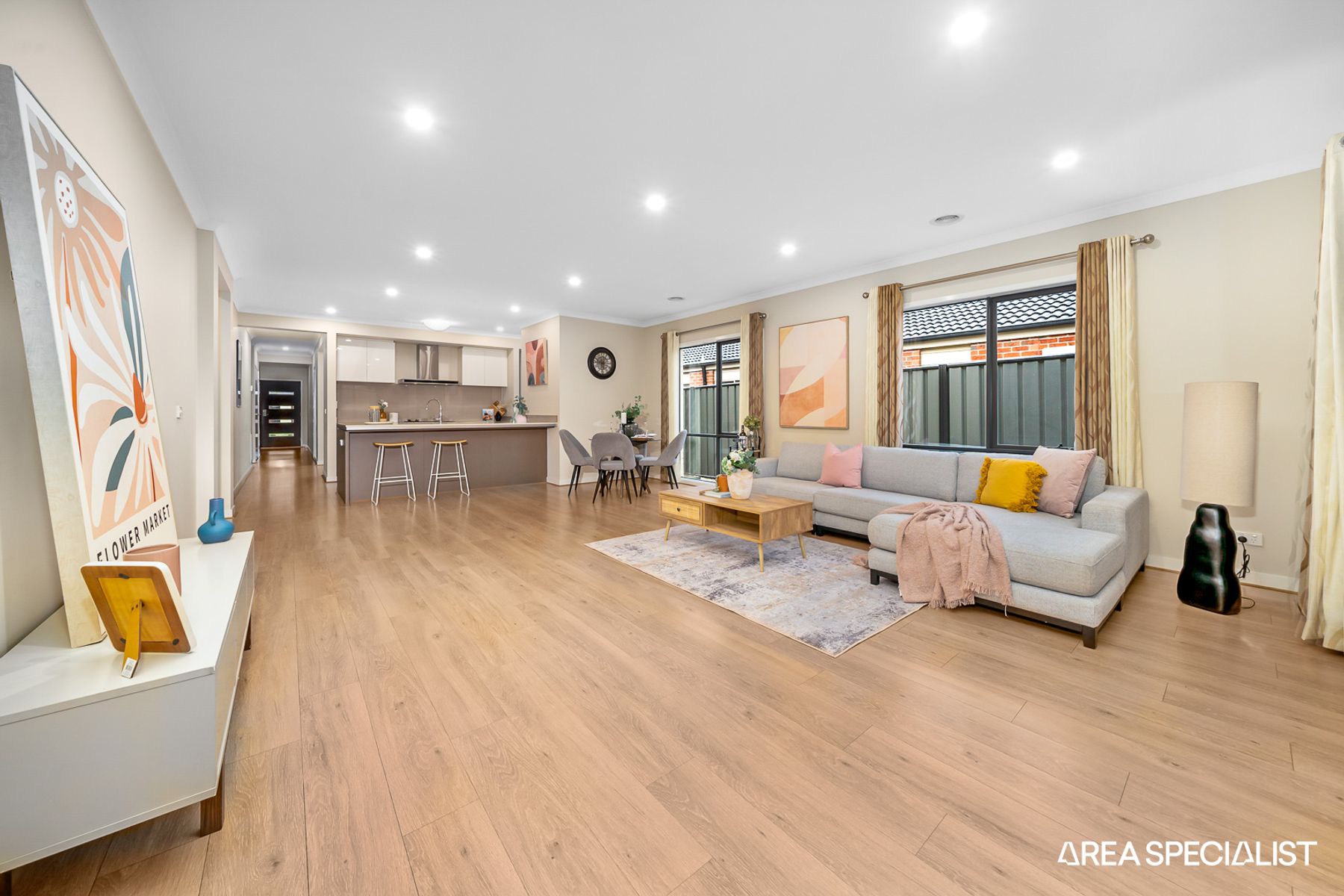 36 Palomino Avenue, Clyde North, VIC 3978, Clyde North - Thumbnail 2