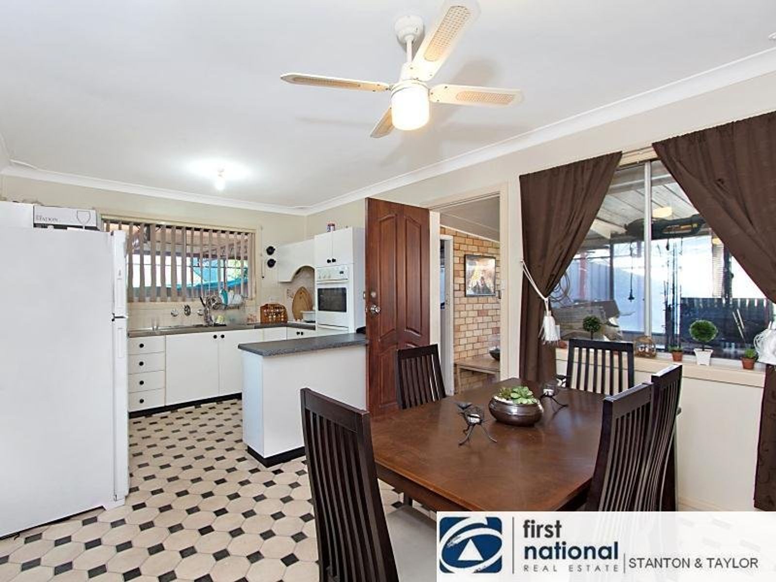 21 Balmoral Drive, Cambridge Park - Thumbnail 6