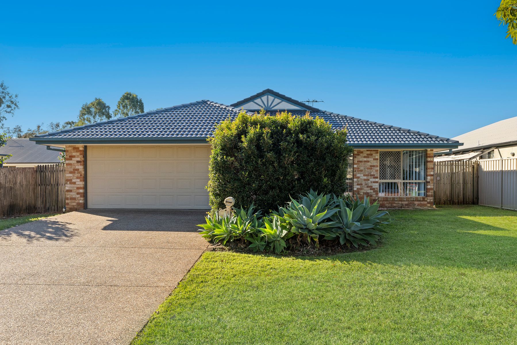 69 Seaholly Crescent, Victoria Point QLD 4165, Victoria Point - Thumbnail 2