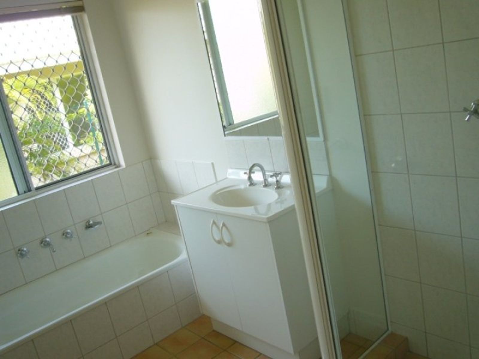 Contact Agent, Gunn NT 0832, Gunn - Thumbnail 2
