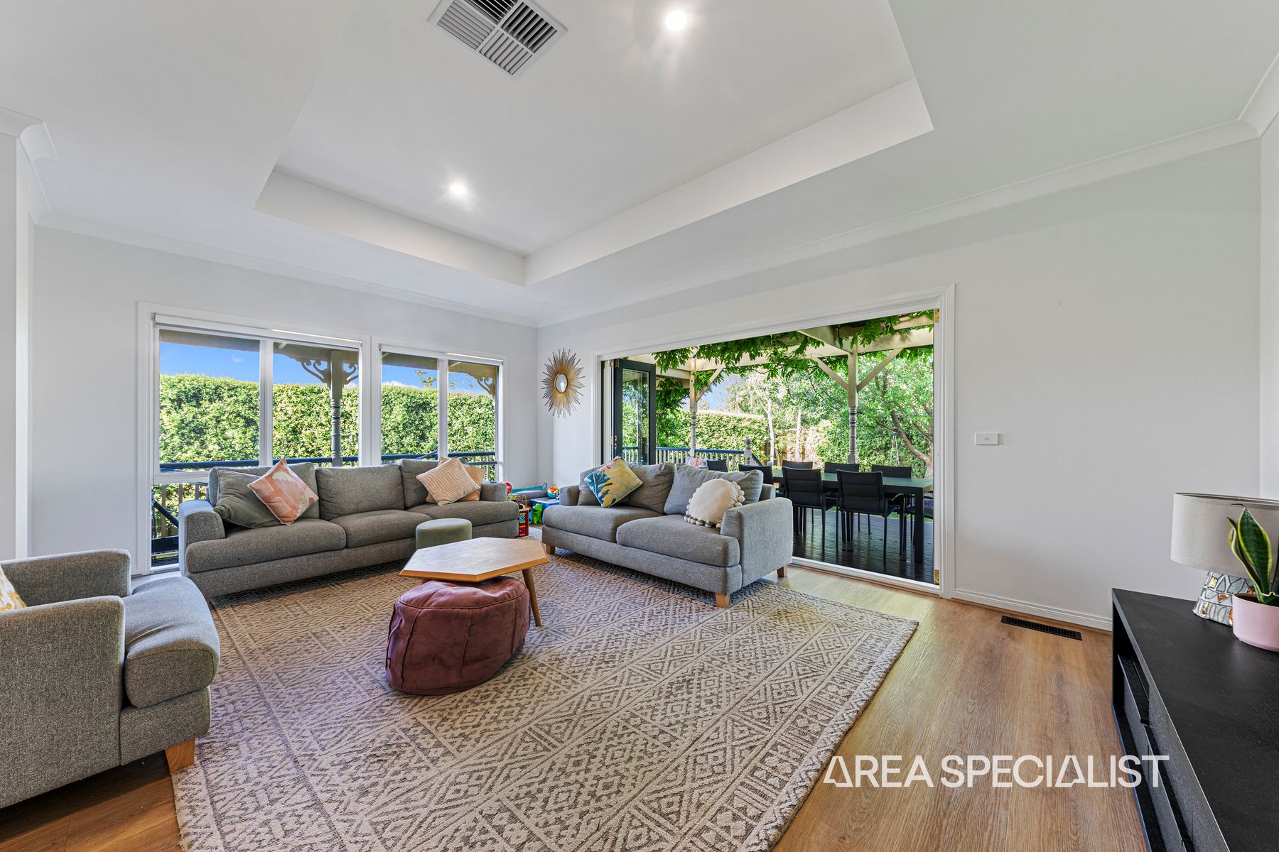 1 Riddell Grove, Pakenham, VIC 3810, Pakenham - Thumbnail 4