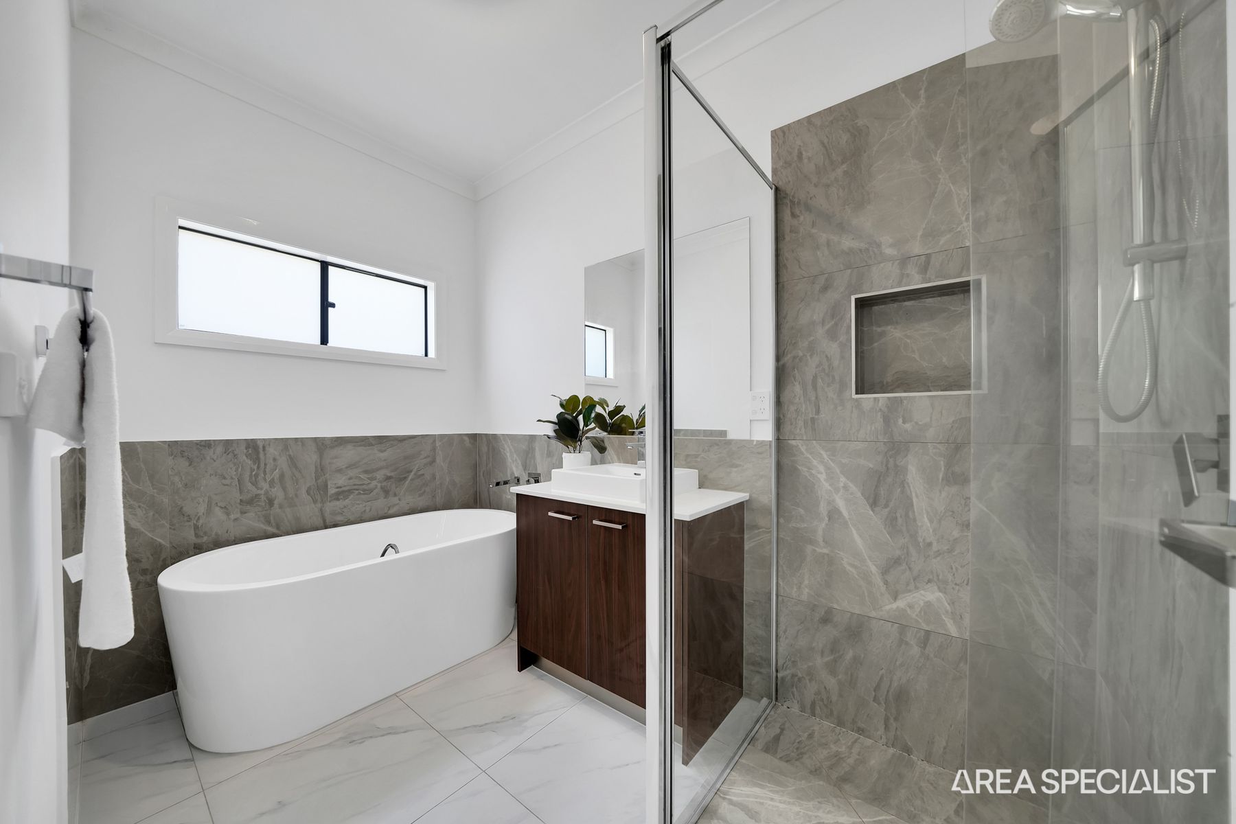 16 Grampians Avenue, Werribee, Werribee - Thumbnail 8