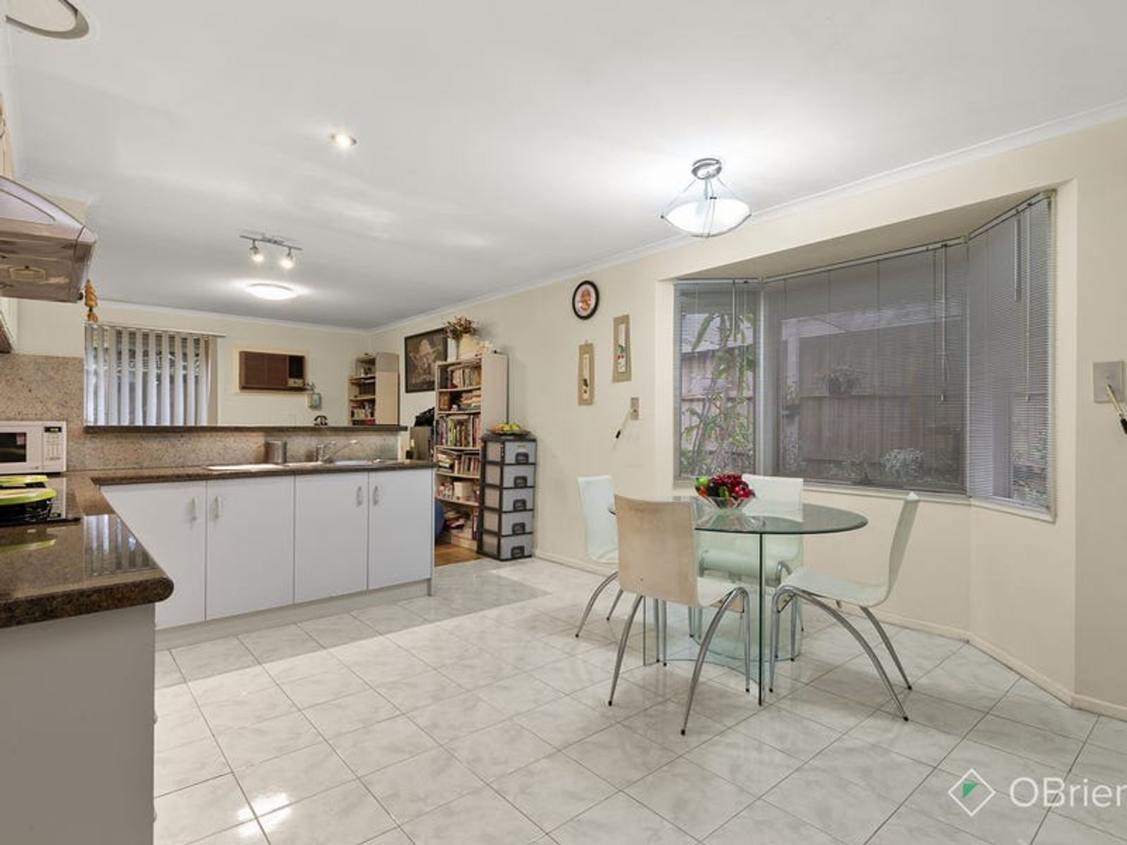 12 Arthur Phillip Drive, Endeavour Hills, VIC 3802, Endeavour Hills - Thumbnail 4