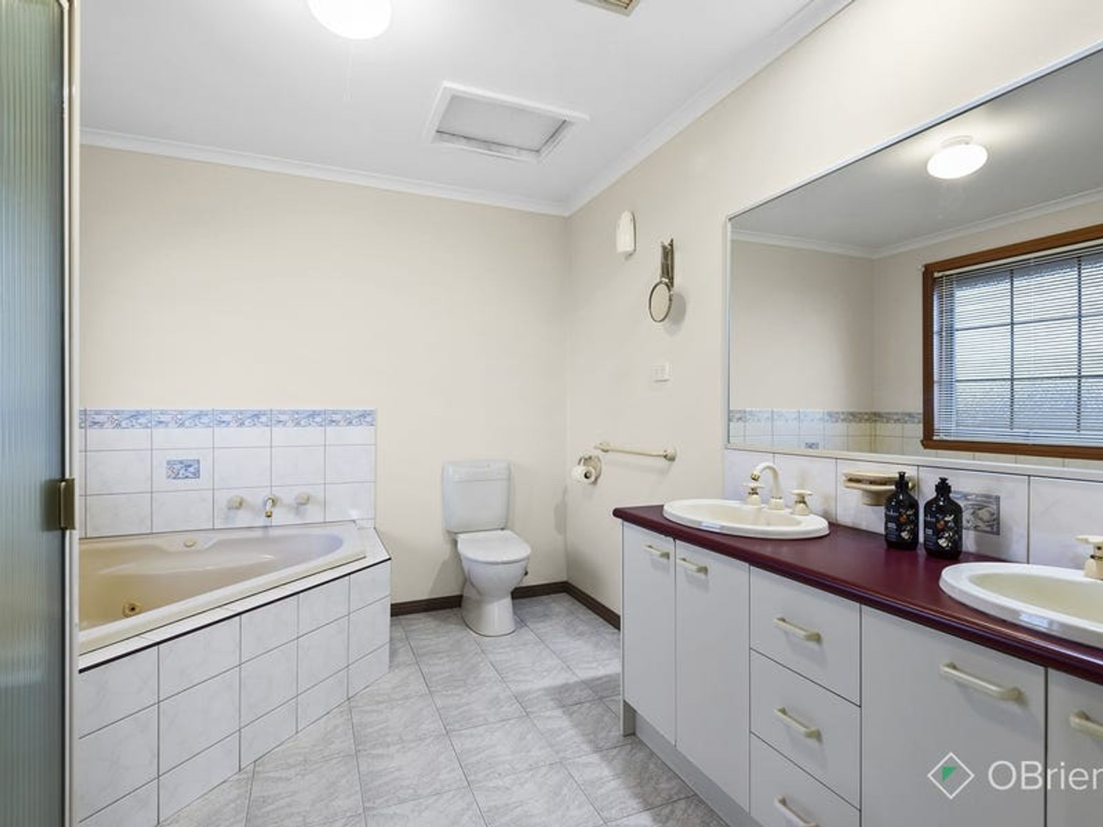 5 Milburn Court, Endeavour Hills, VIC 3802, Endeavour Hills - Thumbnail 8