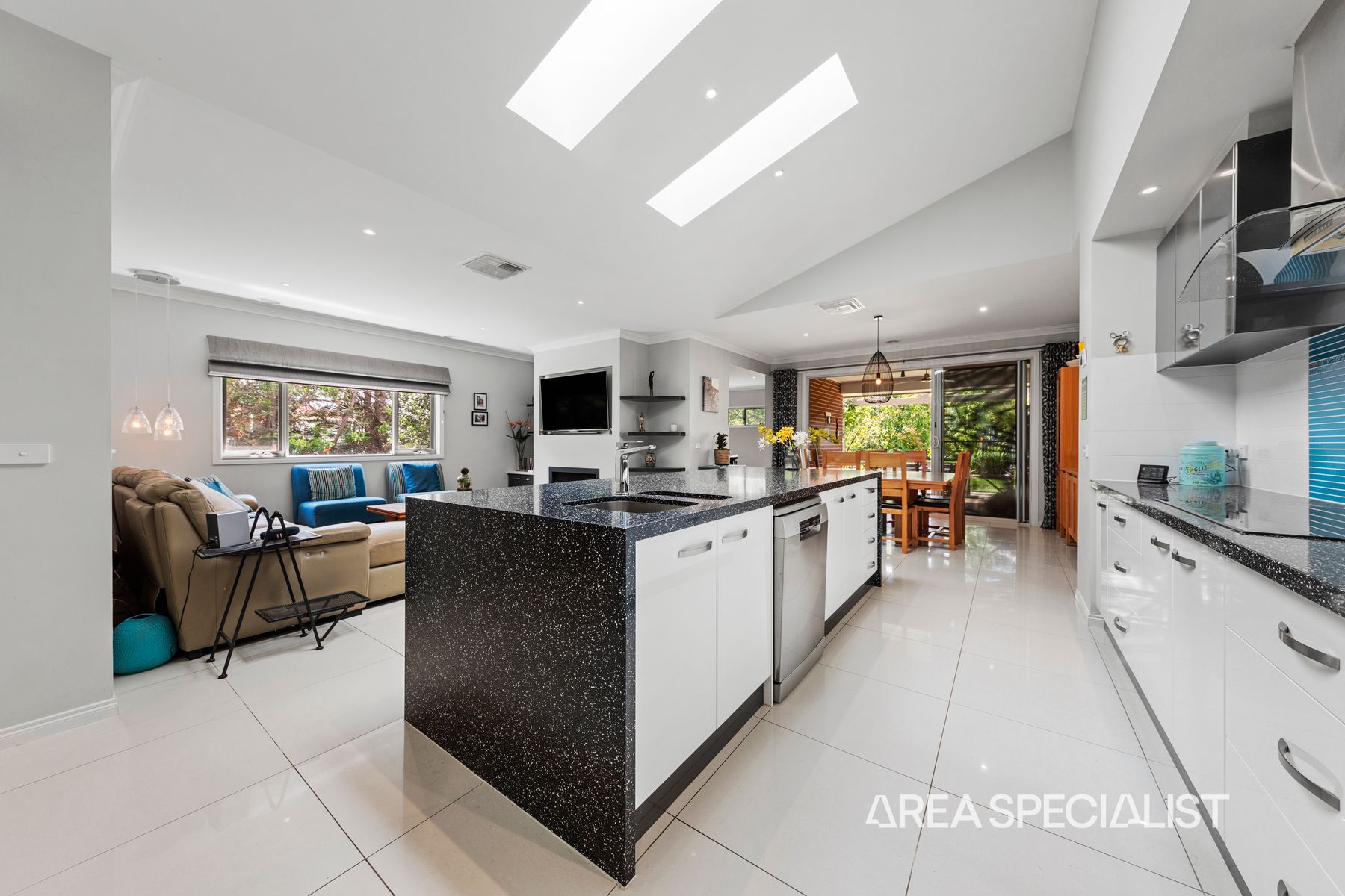 14 Tankerton Street, Lang Lang, VIC 3984, Lang Lang - Thumbnail 3