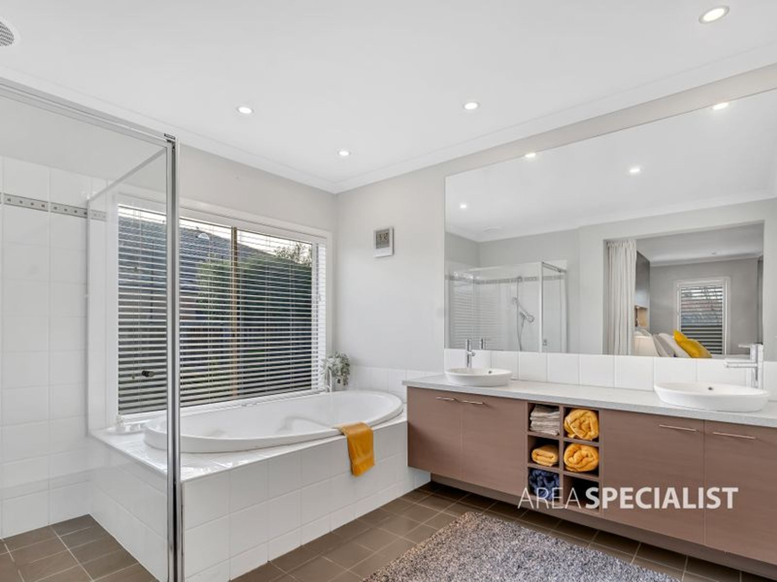 34 SUSSEX AVE, Cranbourne North, VIC 3977, Cranbourne North - Thumbnail 3
