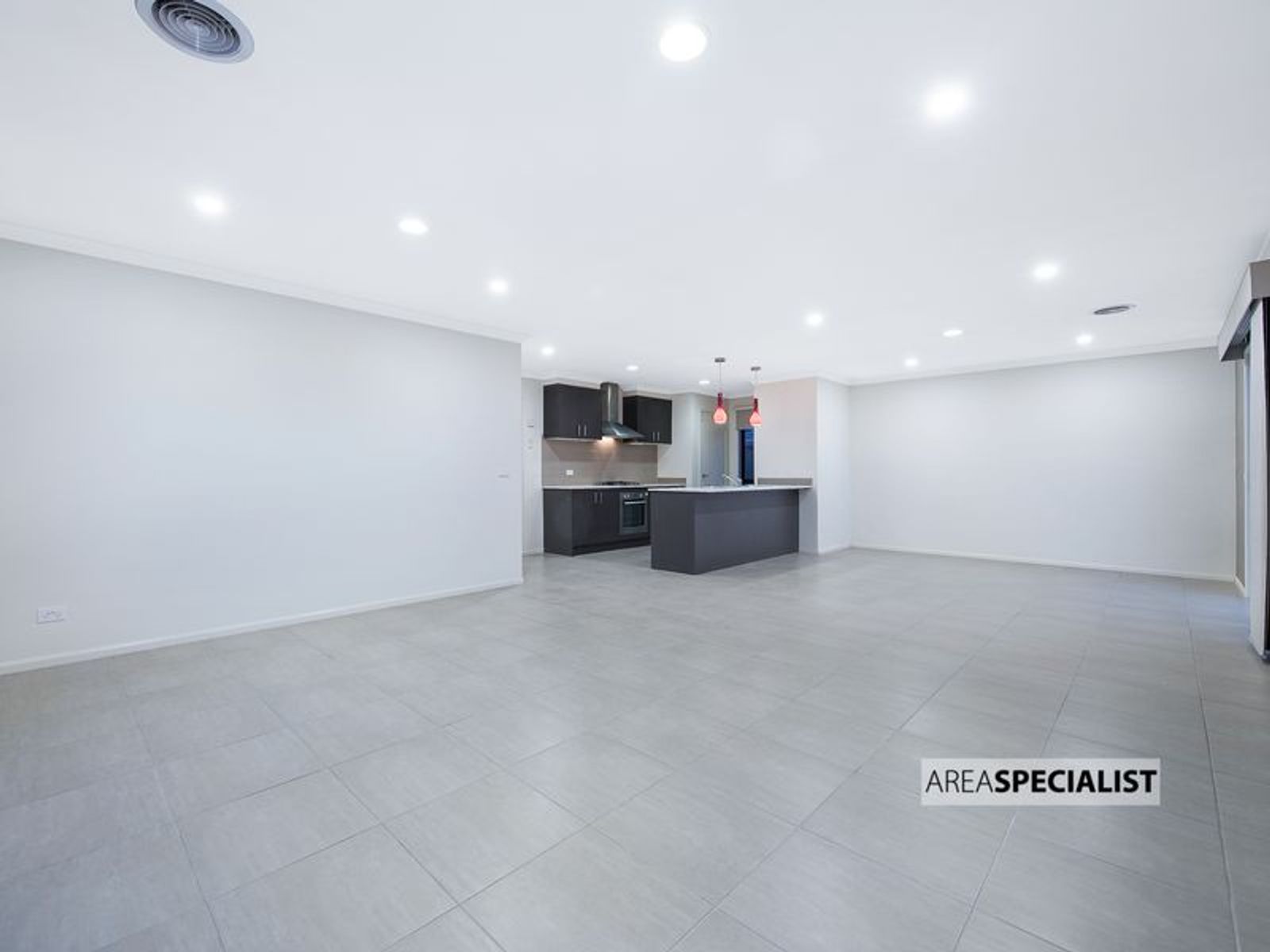 14 VALENCIA CCT, Cranbourne, VIC 3977, Cranbourne - Thumbnail 6