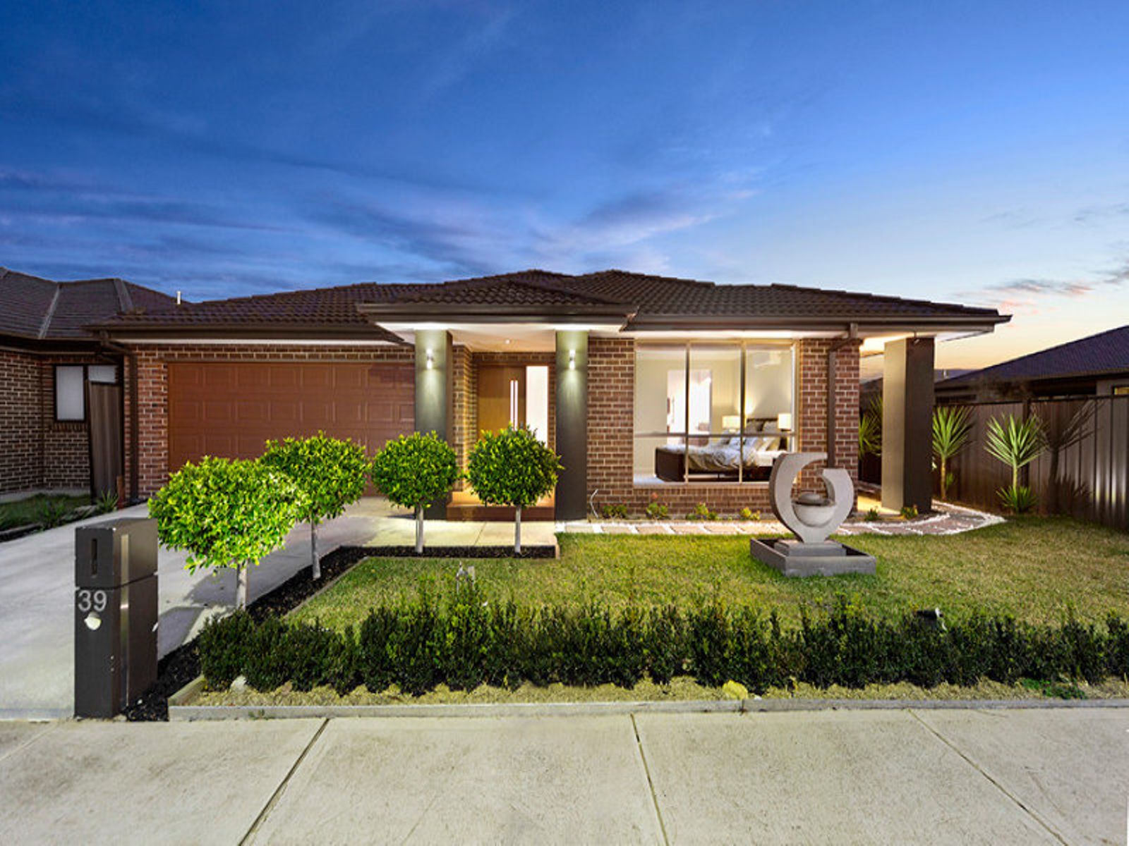 39 Biltmore Crescent, Roxburgh Park - Thumbnail 2