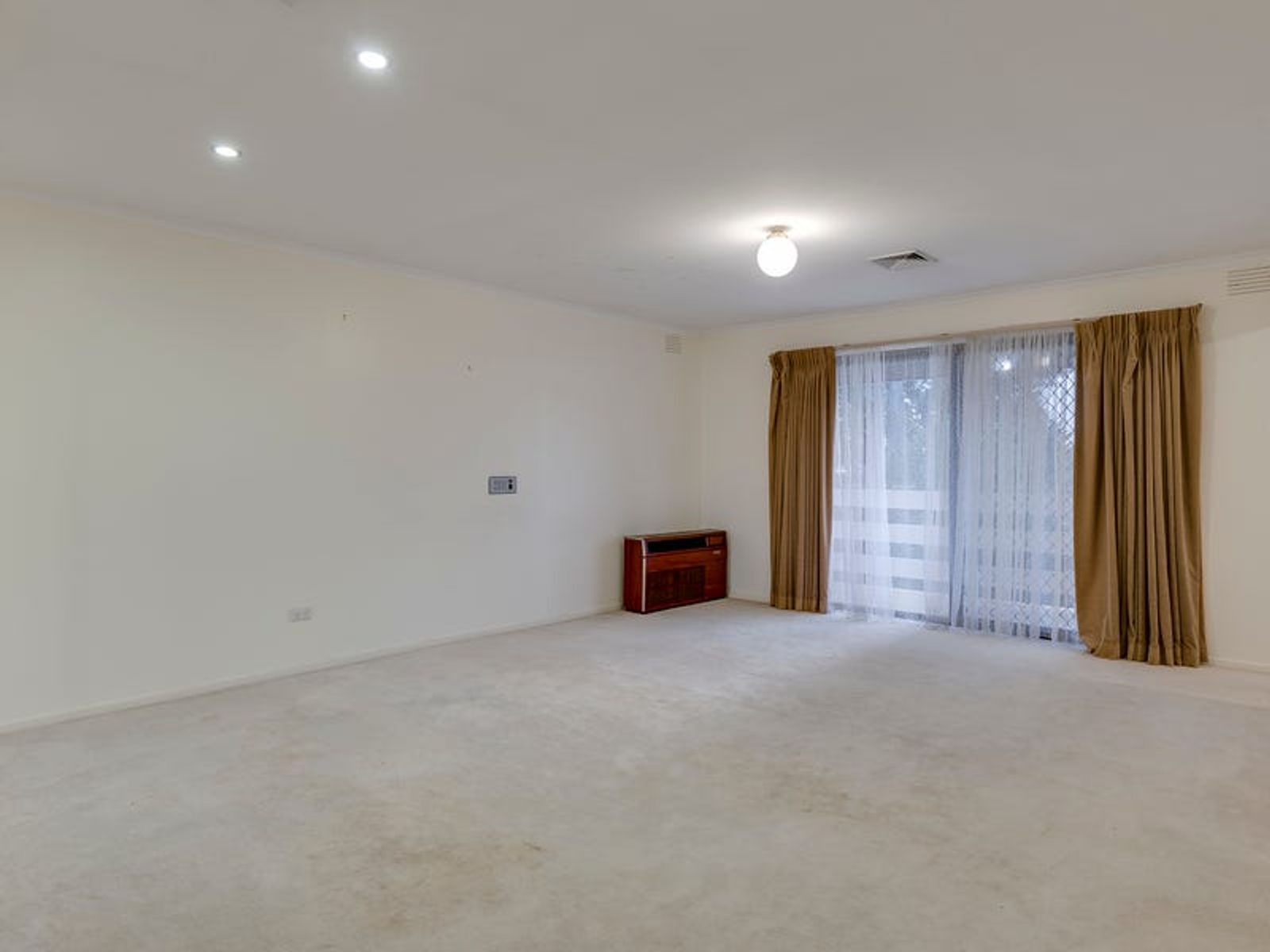 6 Dozey Place, Endeavour Hills, VIC 3802, Endeavour Hills - Thumbnail 4