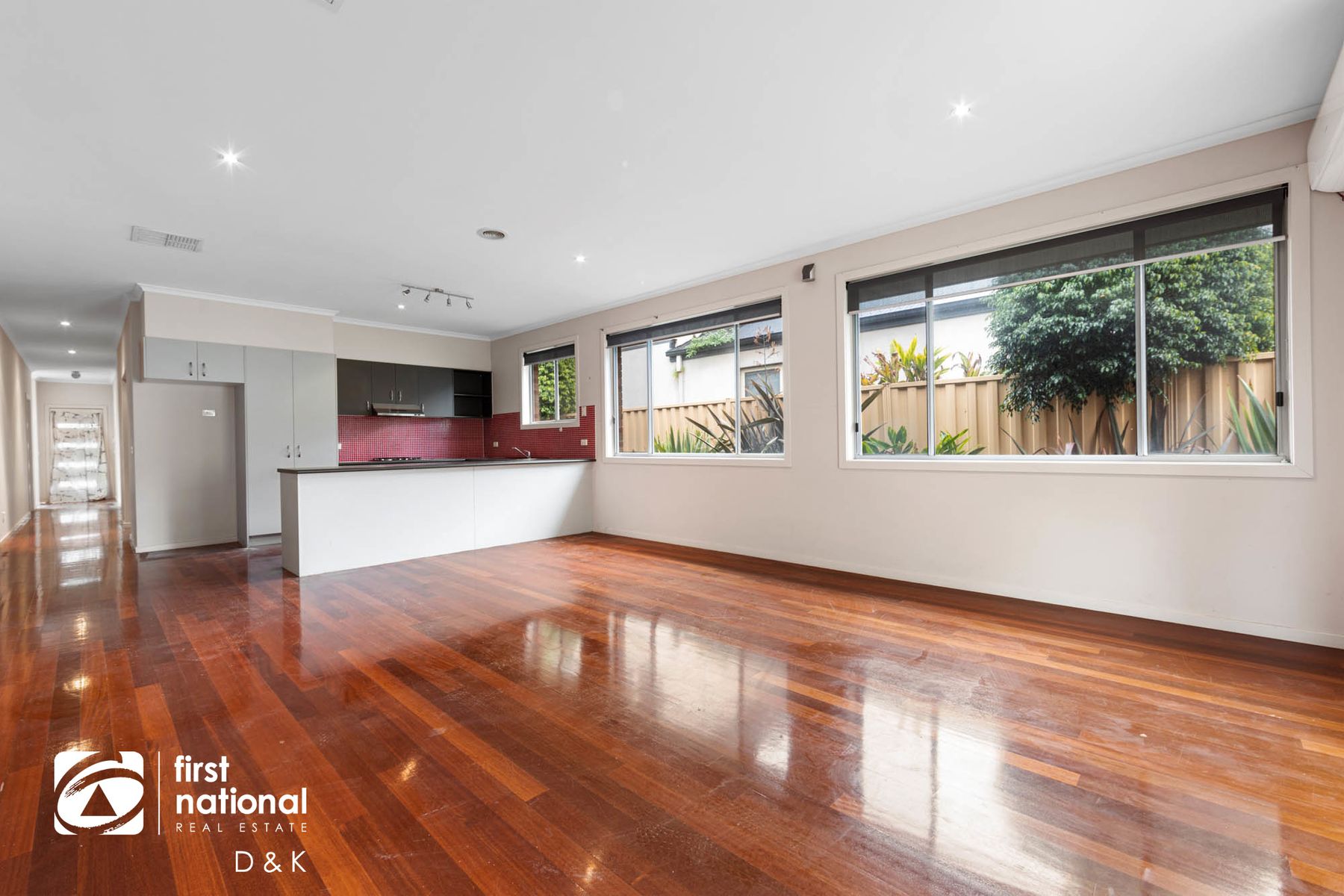 33 The Avenue, Caroline Springs VIC 3023, Caroline Springs - Thumbnail 2