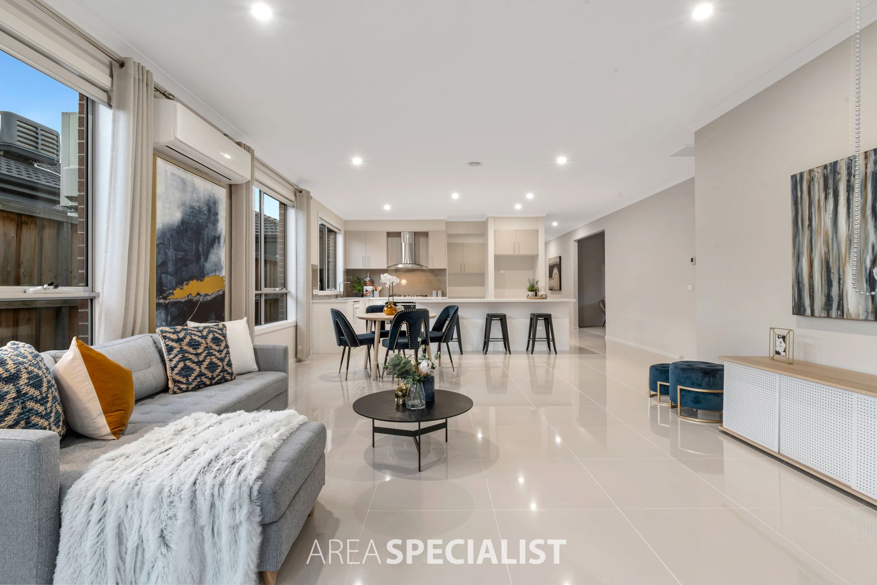 8 Corroboree Street, Clyde North, VIC 3978, Clyde North - Thumbnail 6