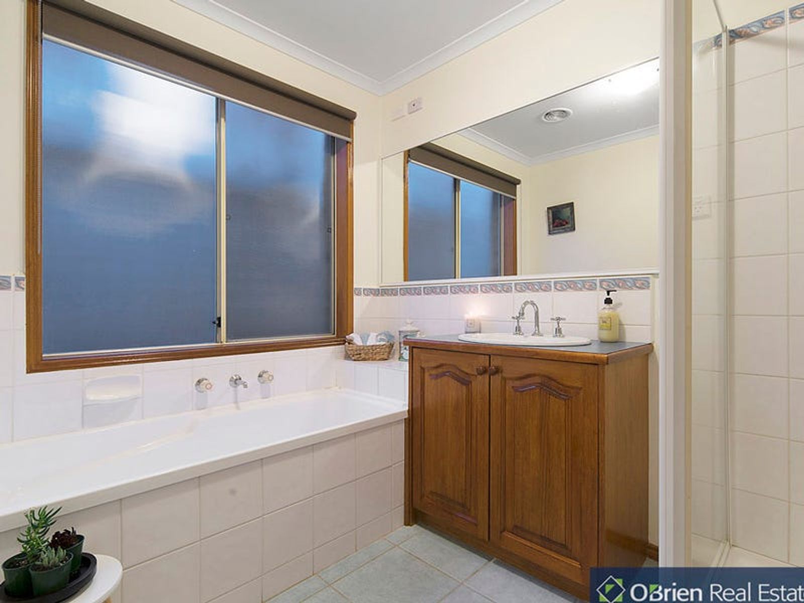 45 Parkwood Avenue, Narre Warren South, VIC 3805, Narre Warren South - Thumbnail 6