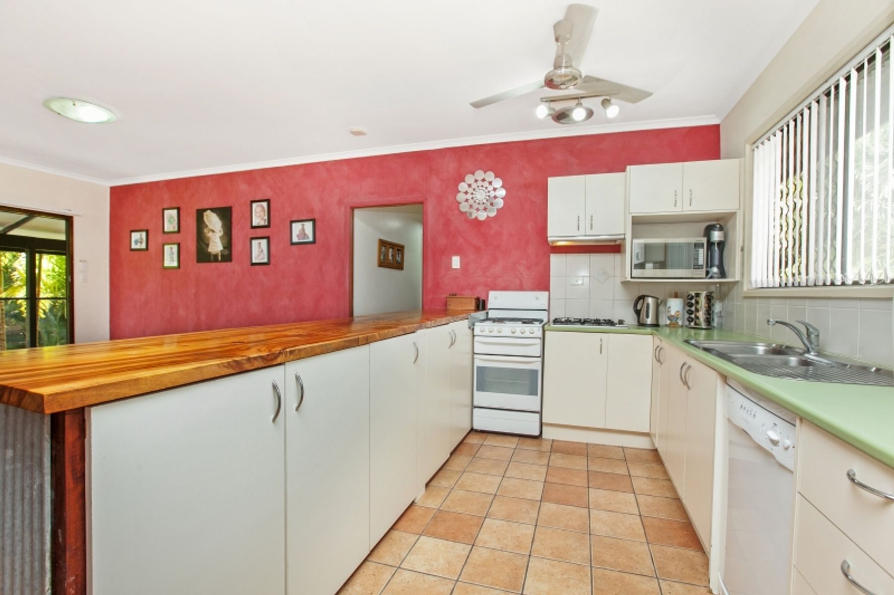10 Lakeside Drive, Alawa NT 0810, Alawa - Thumbnail 3